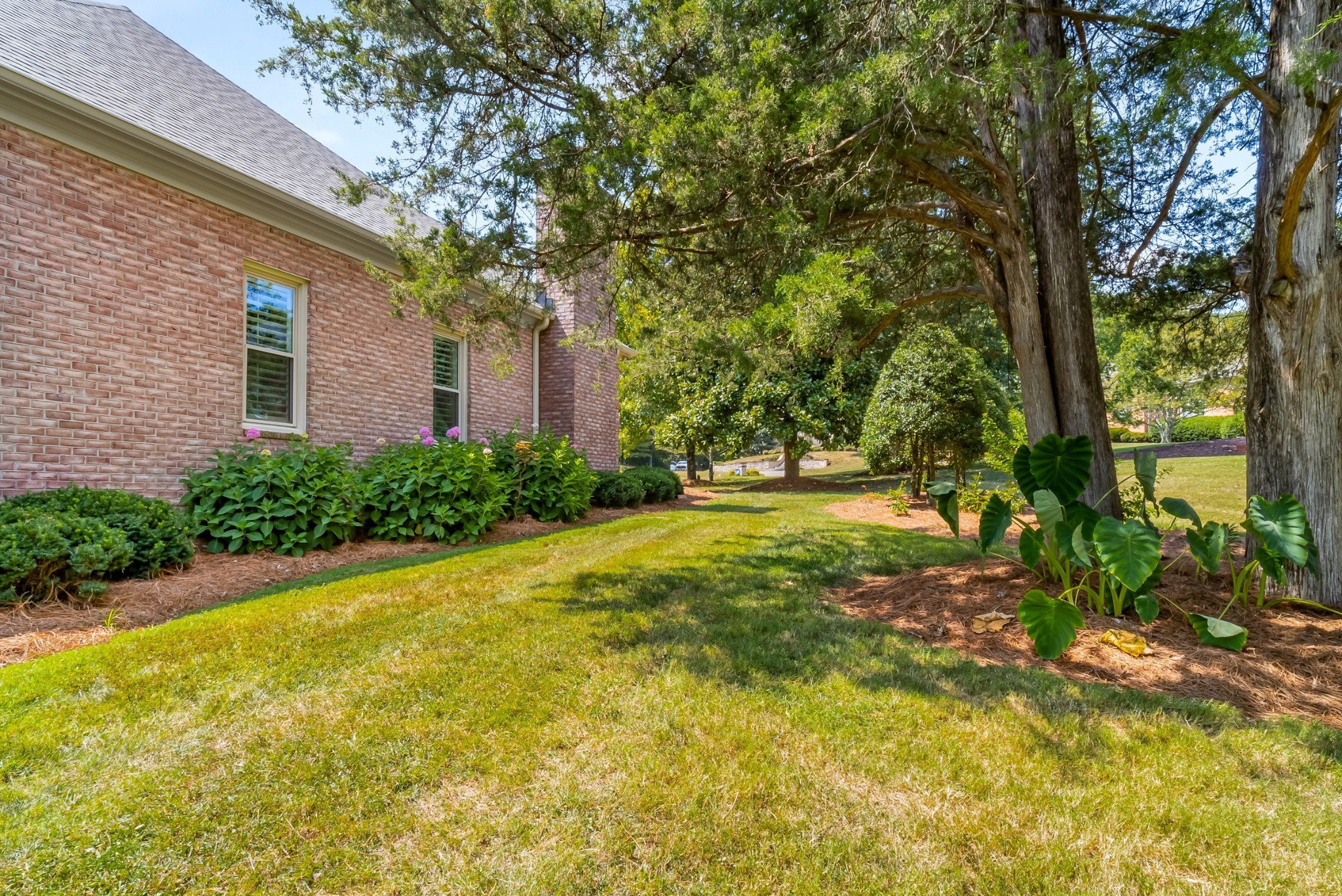 525 Dekemont Lane