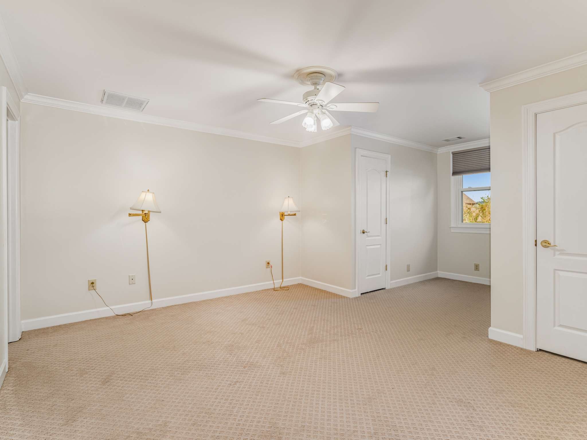 525 Dekemont Lane