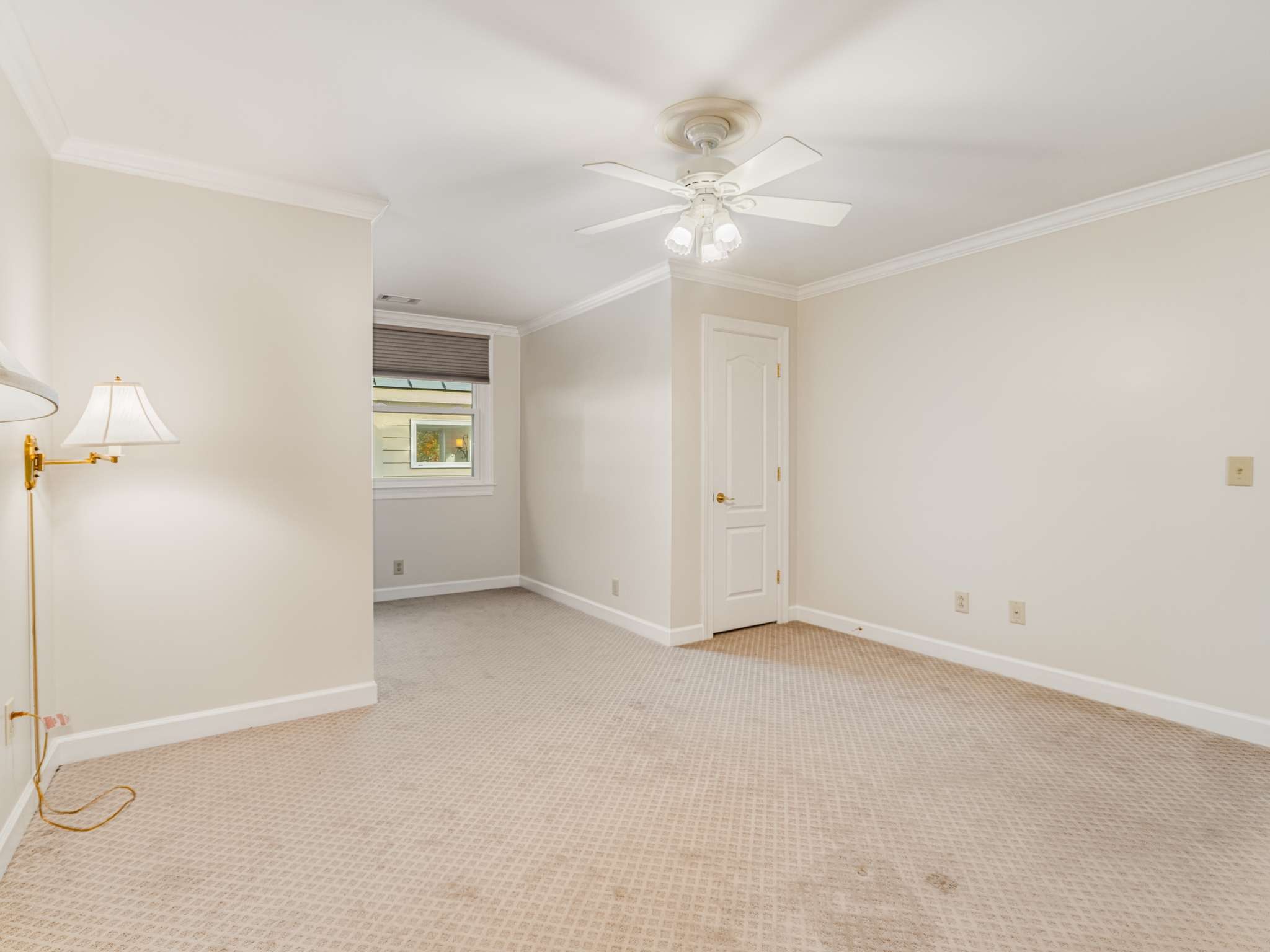 525 Dekemont Lane