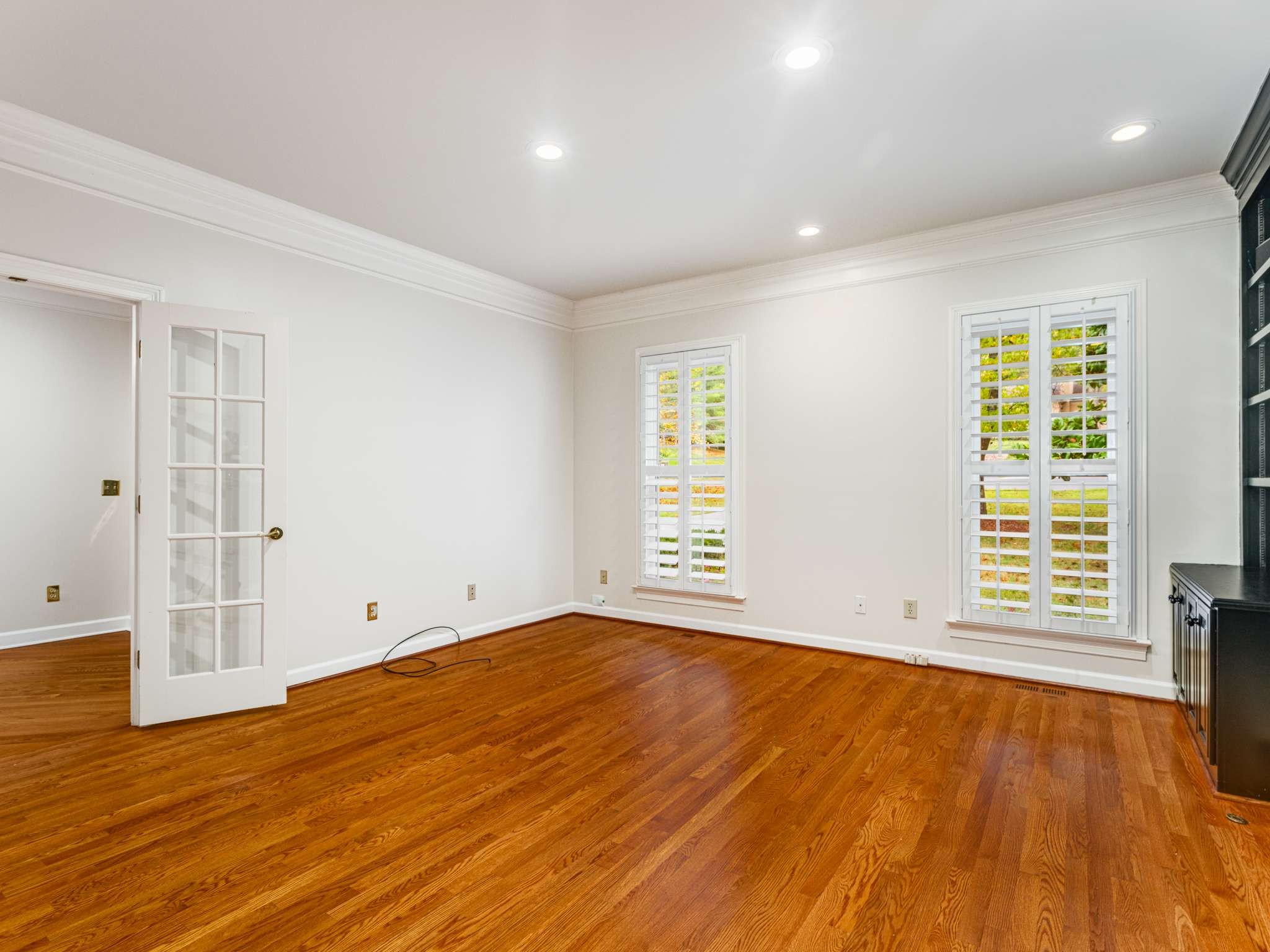 525 Dekemont Lane