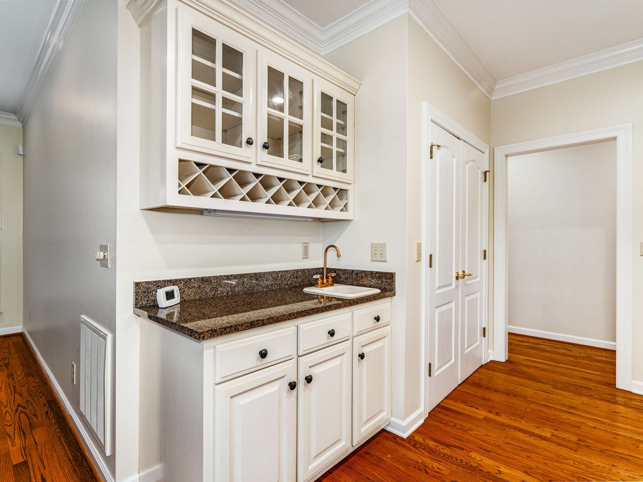 525 Dekemont Lane