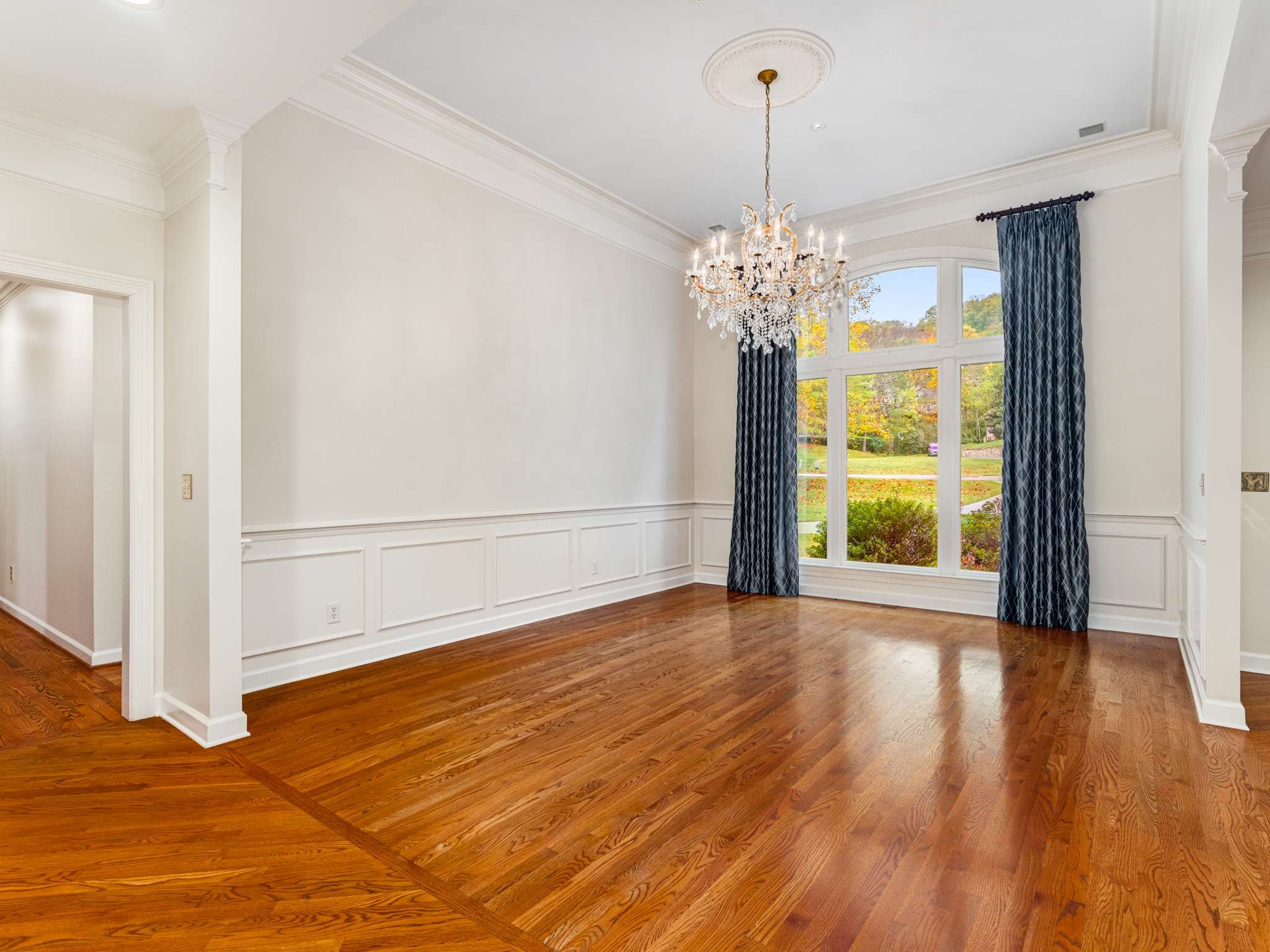 525 Dekemont Lane