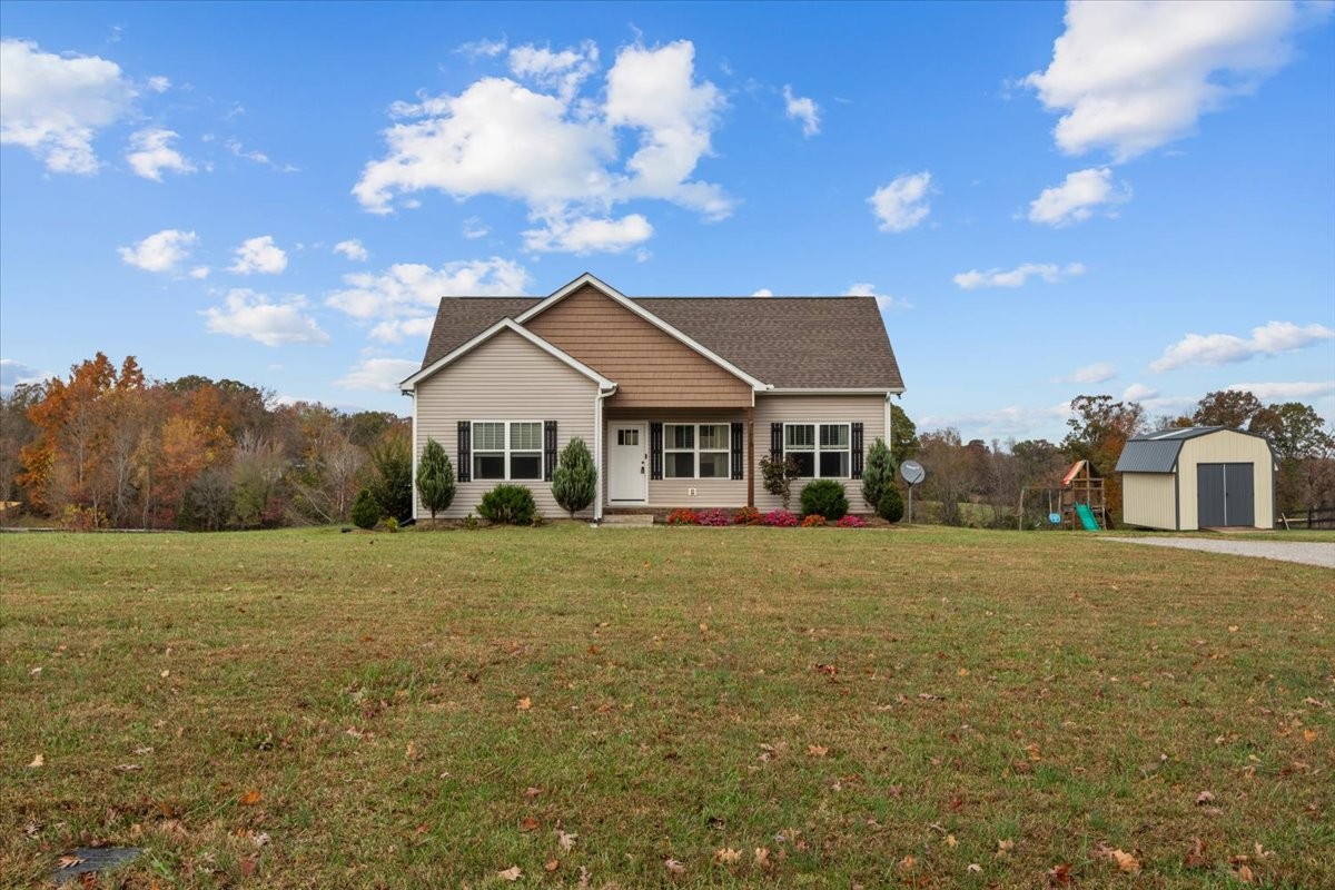 819 Hooper Rd