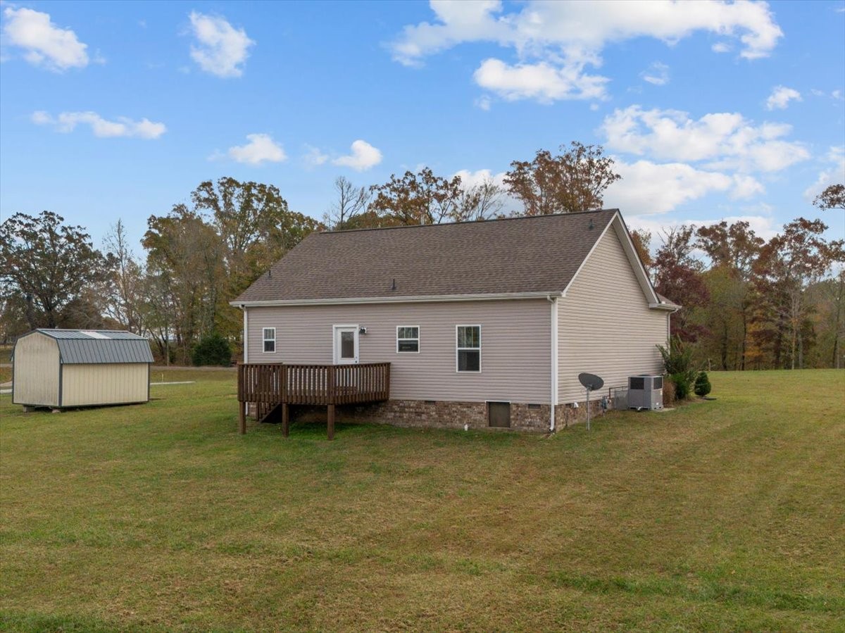 819 Hooper Rd