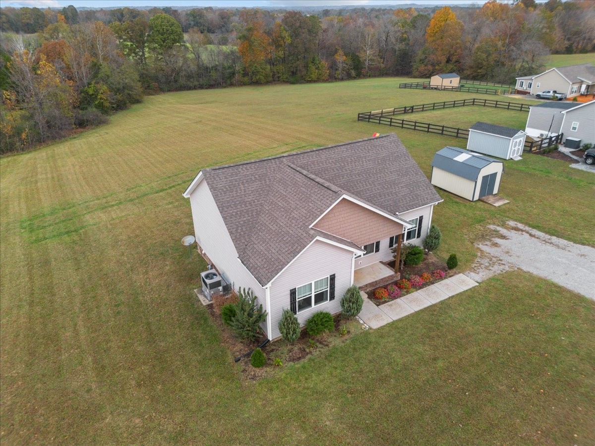 819 Hooper Rd