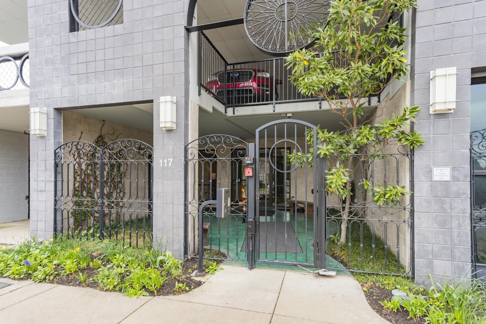 117 30th Ave, N Unit: 504