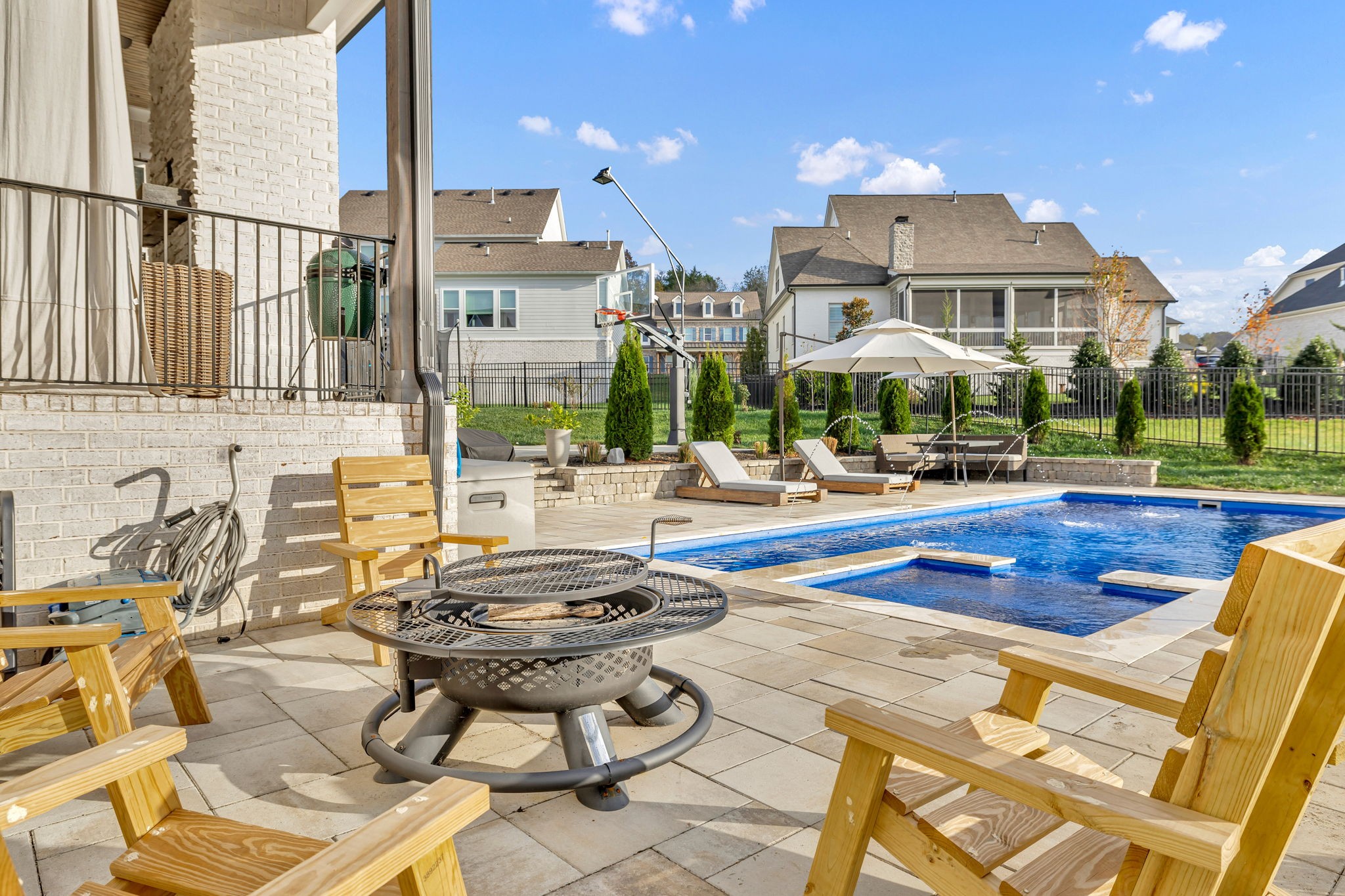 2109 Burgin Dr