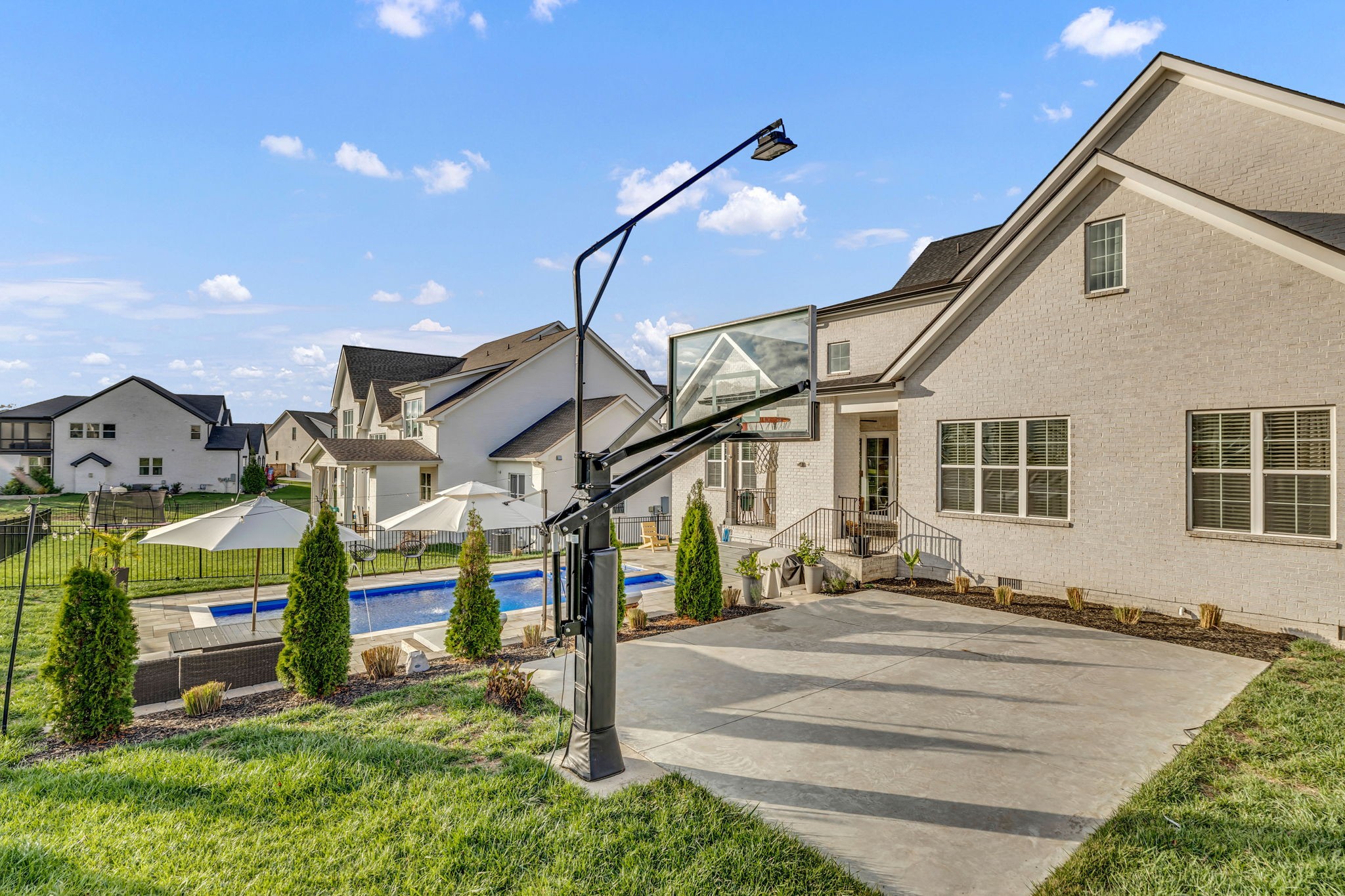 2109 Burgin Dr