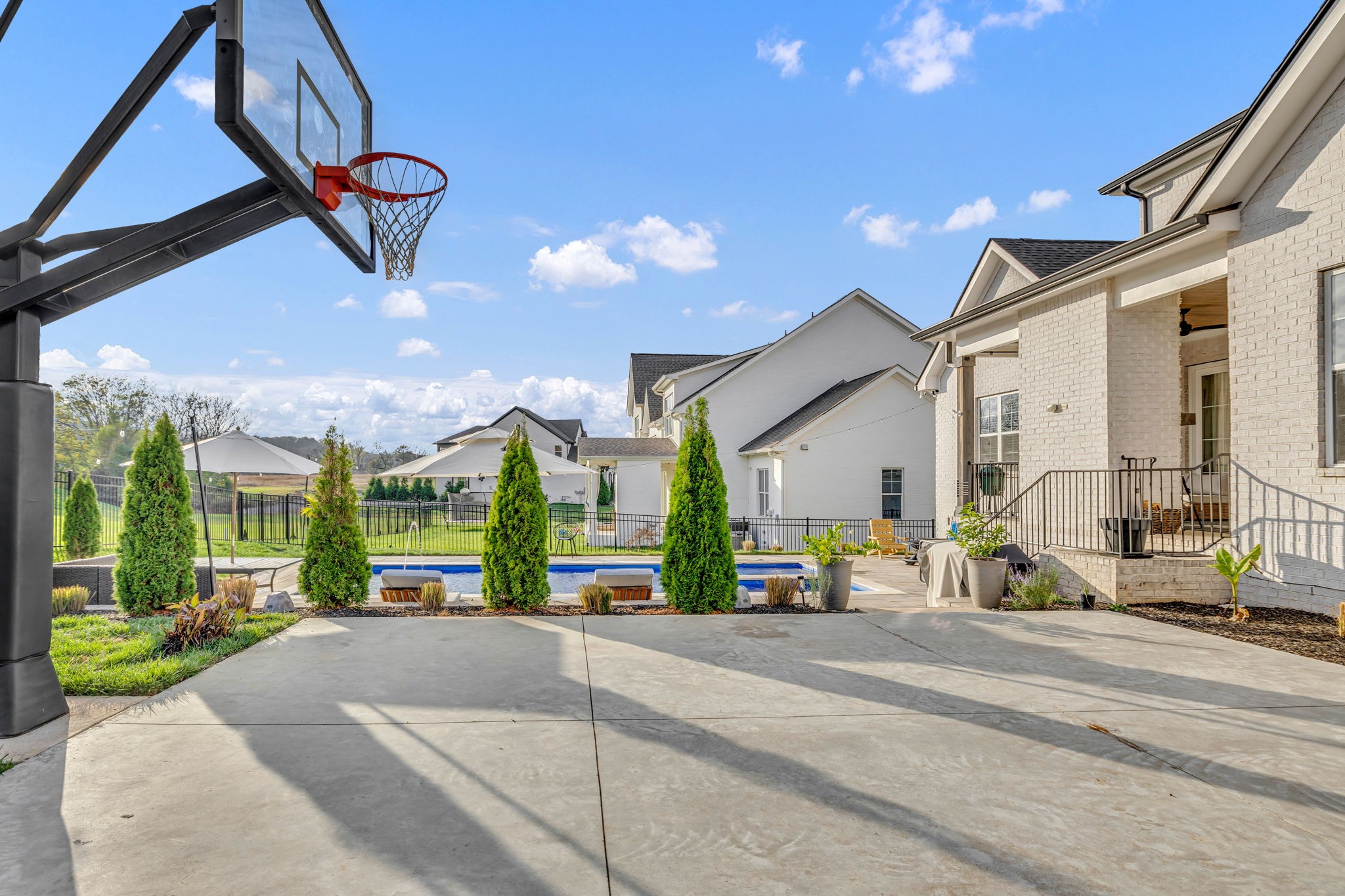 2109 Burgin Dr