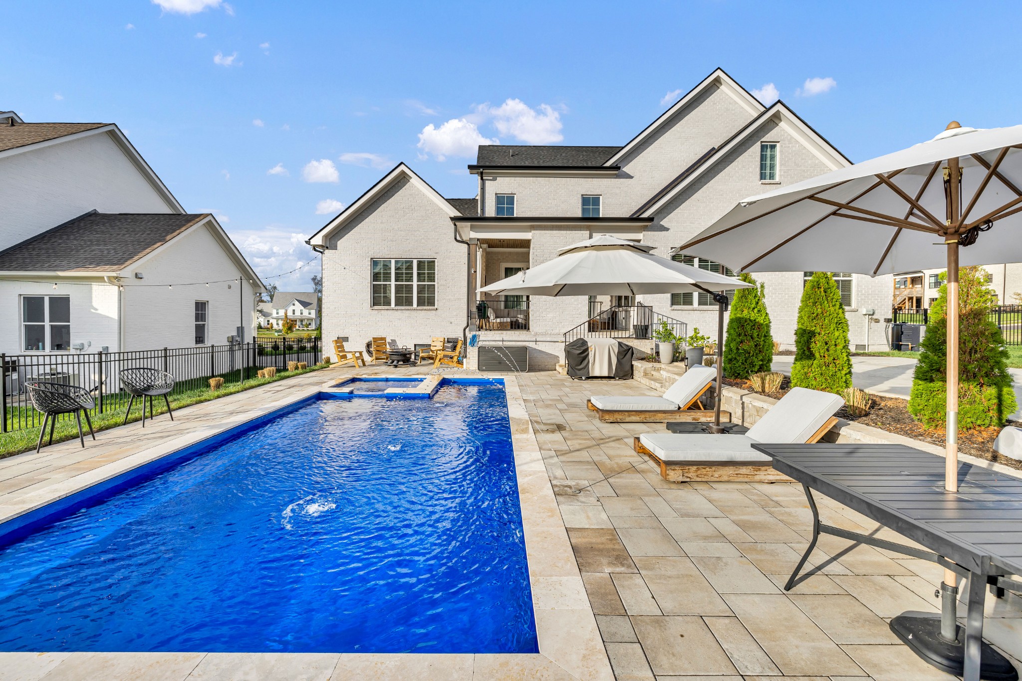 2109 Burgin Dr