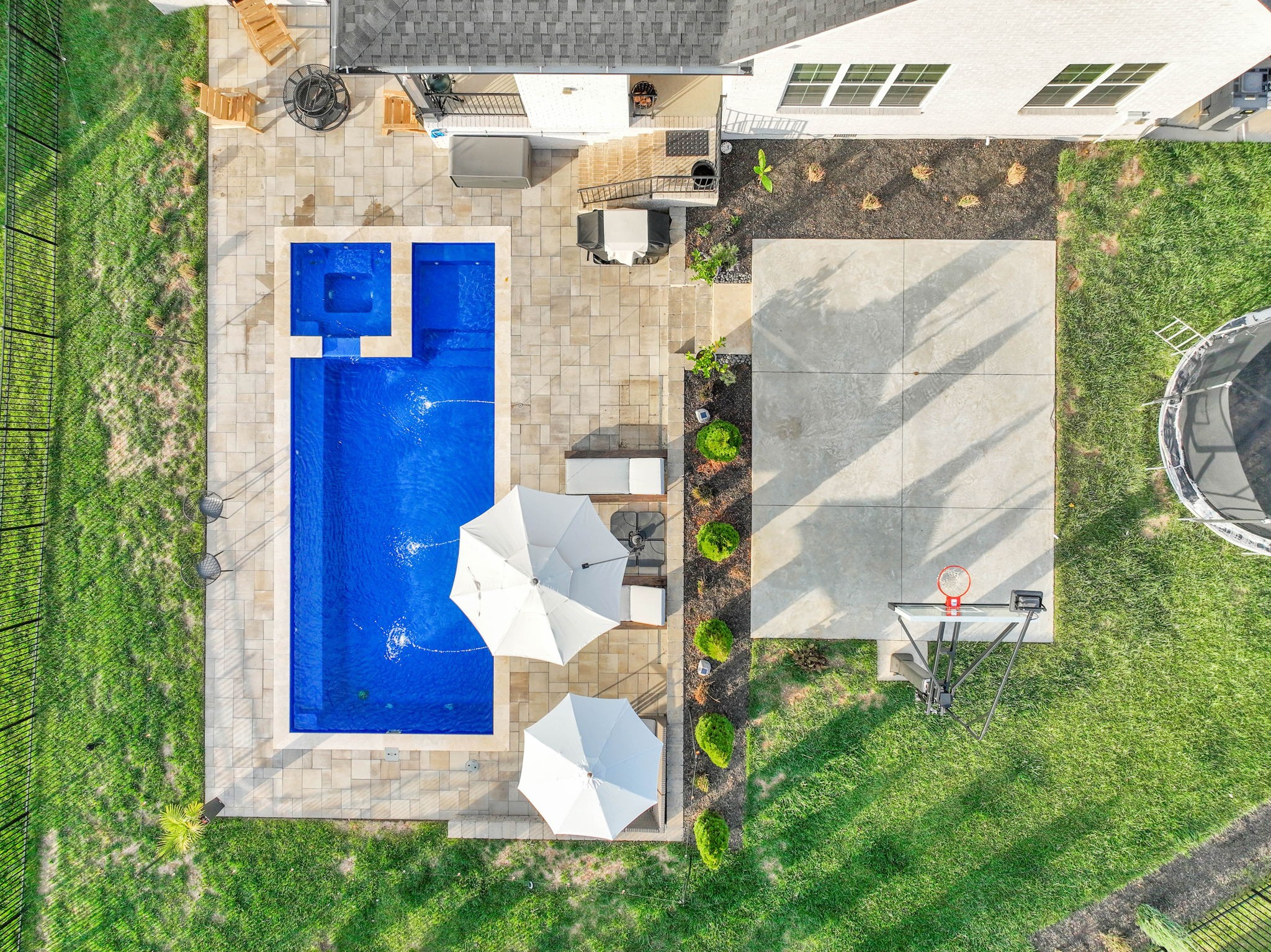 2109 Burgin Dr