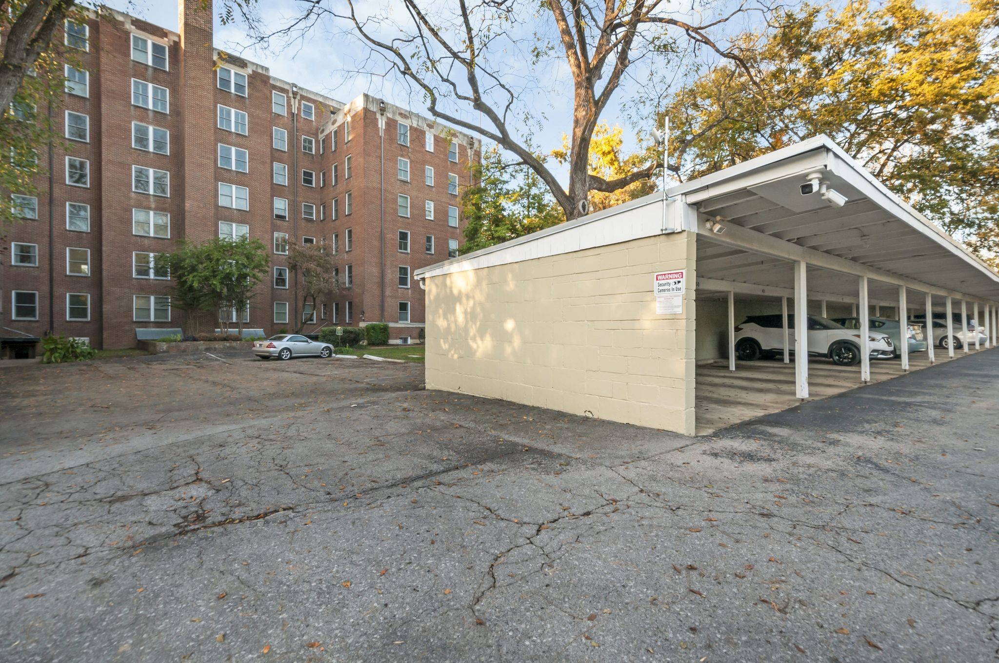 4225 Harding Pike Unit: 105