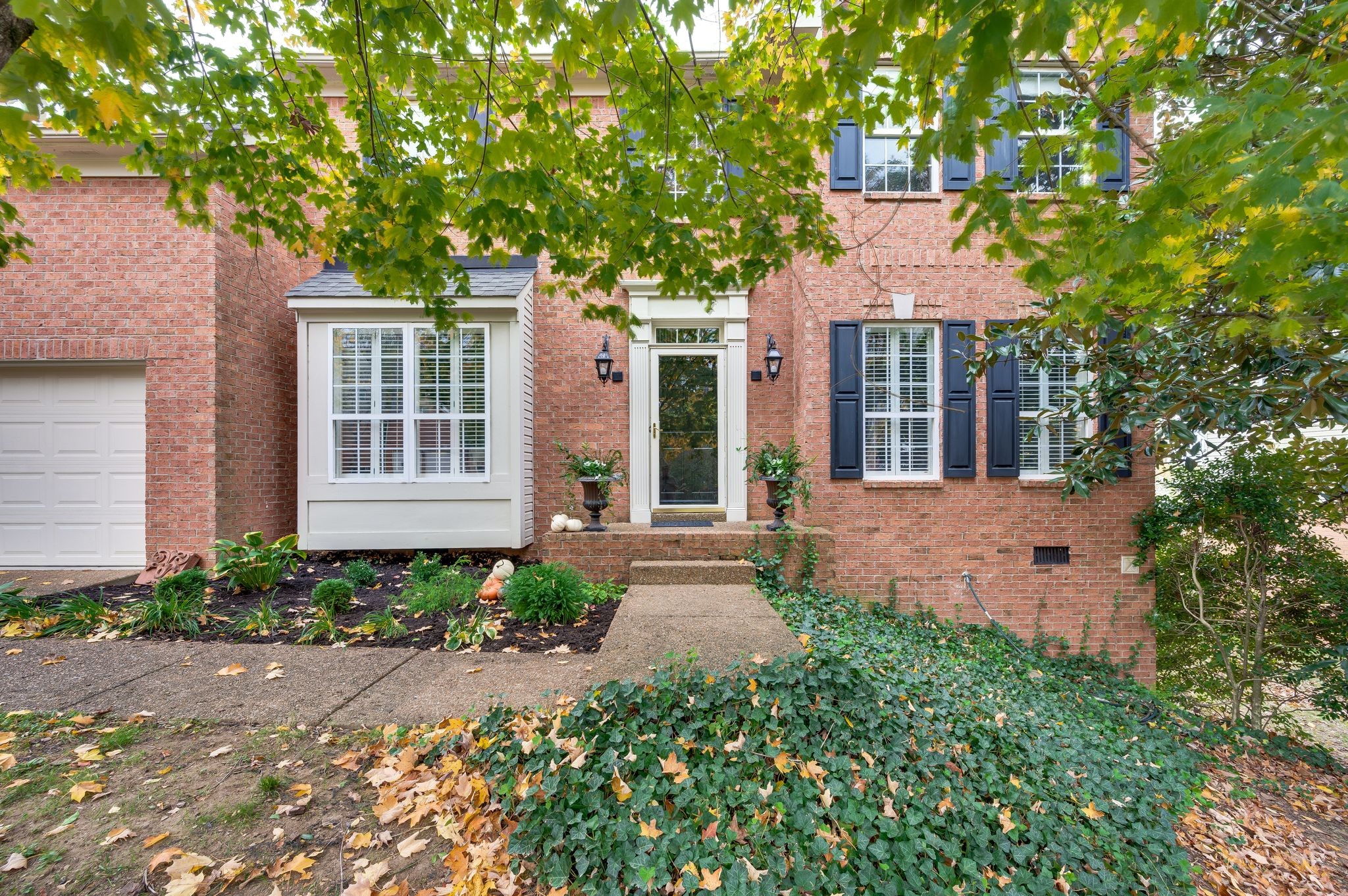 6932 Harpeth Glen Trce