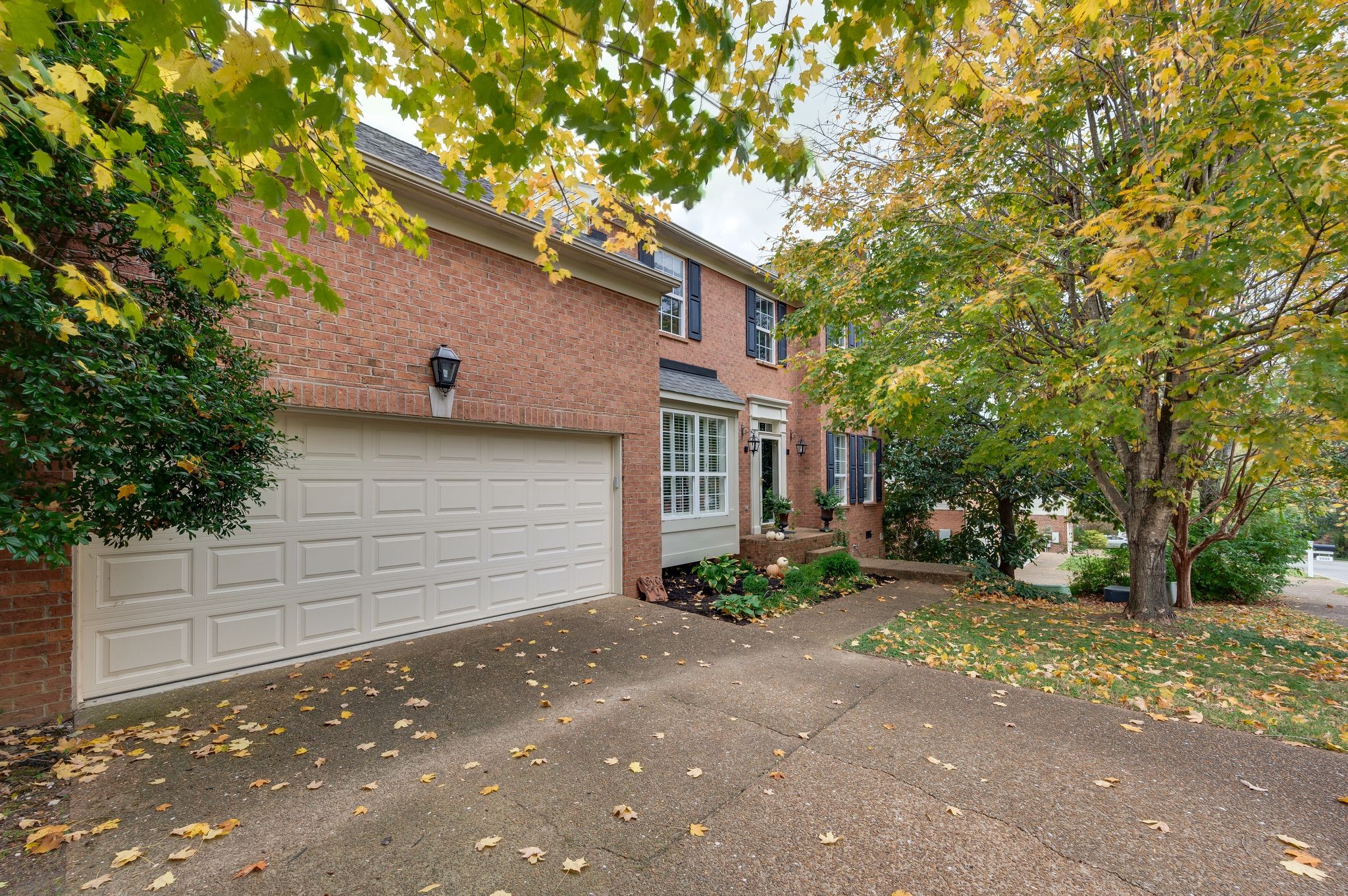 6932 Harpeth Glen Trce