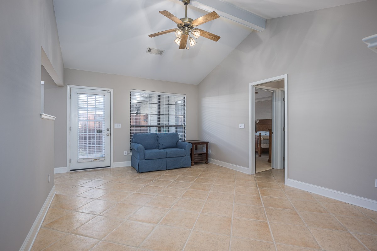 8578 Sawyer Brown Rd