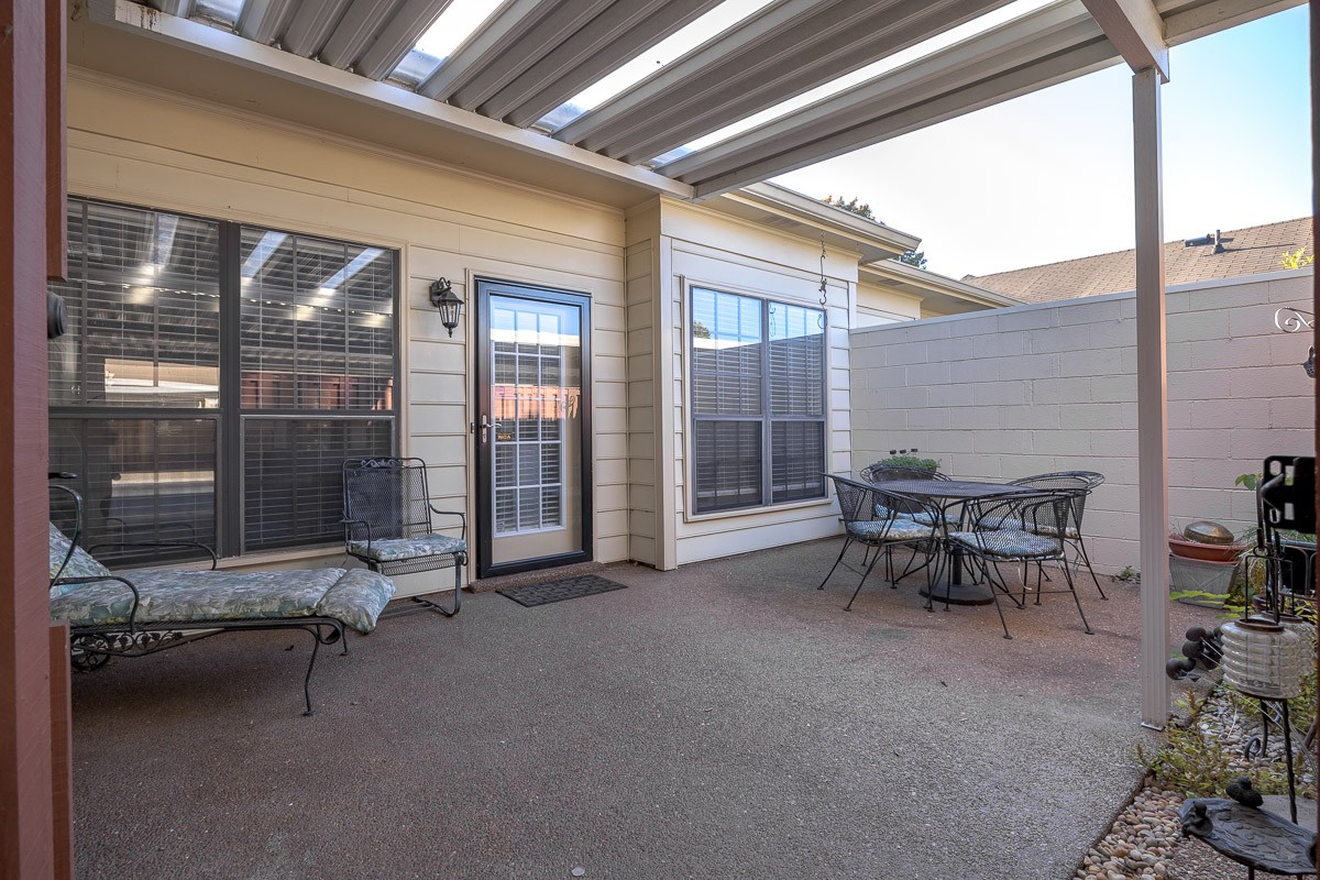 8578 Sawyer Brown Rd