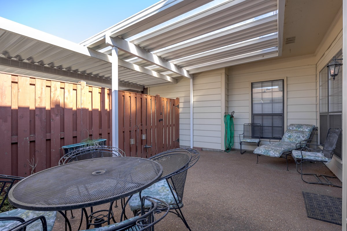 8578 Sawyer Brown Rd
