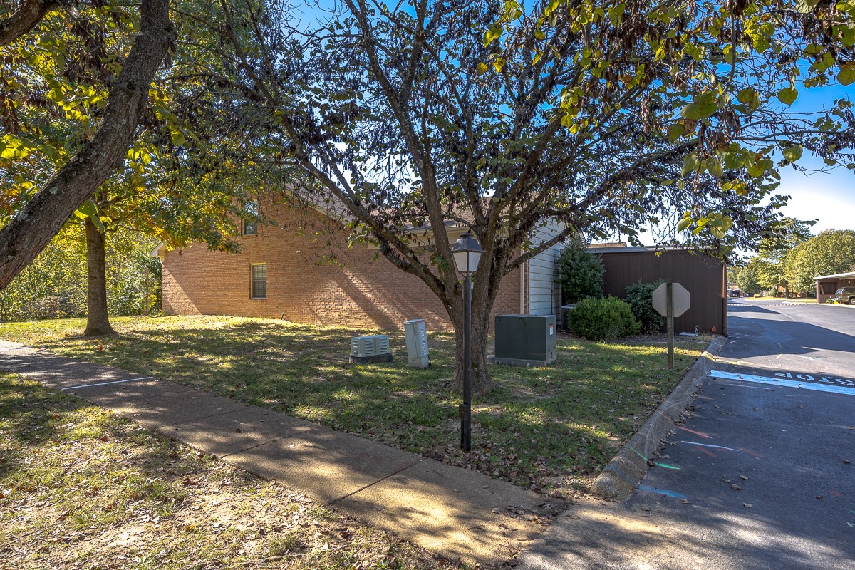 8578 Sawyer Brown Rd