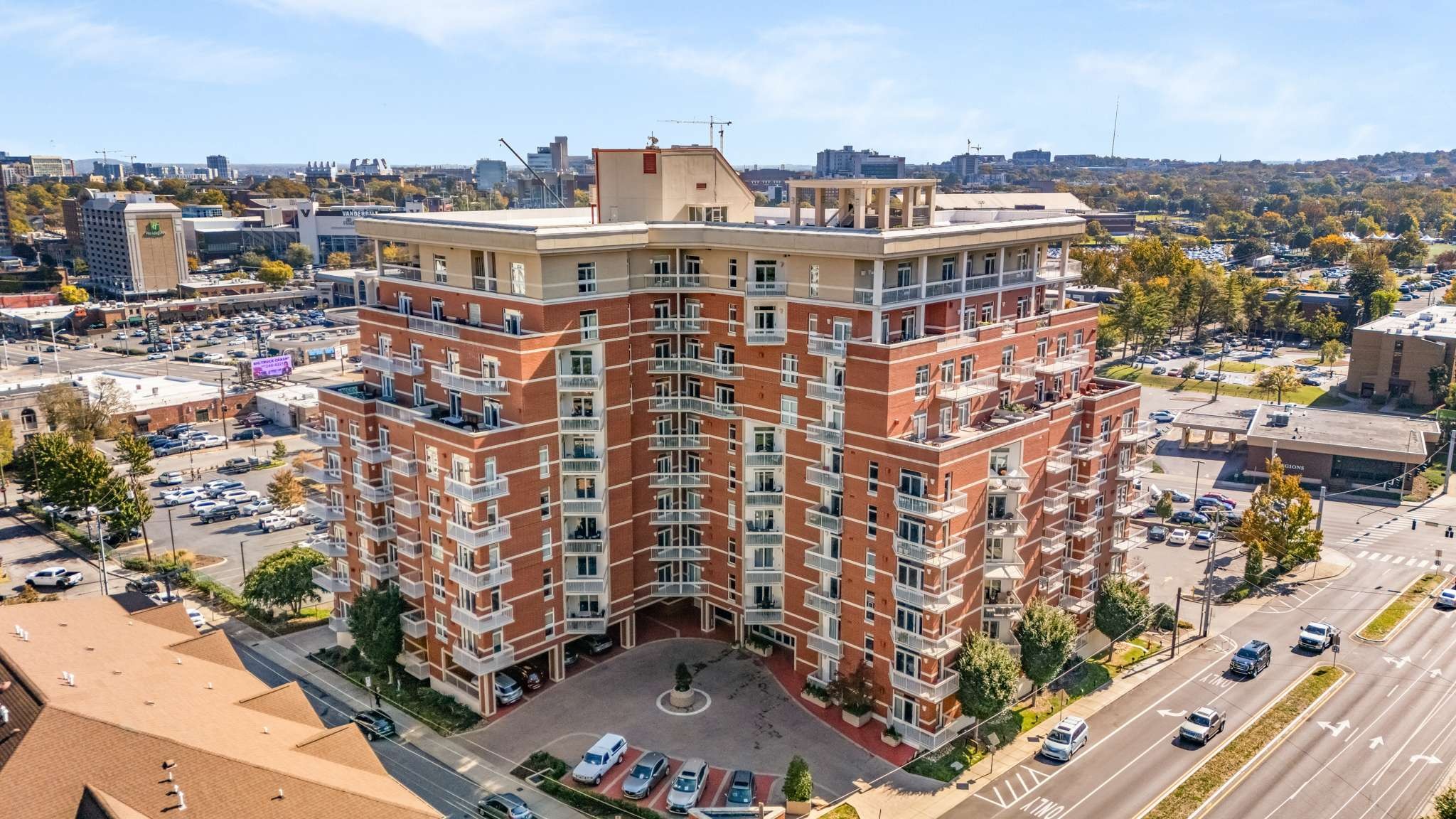 110 31st Ave, N Unit: 701