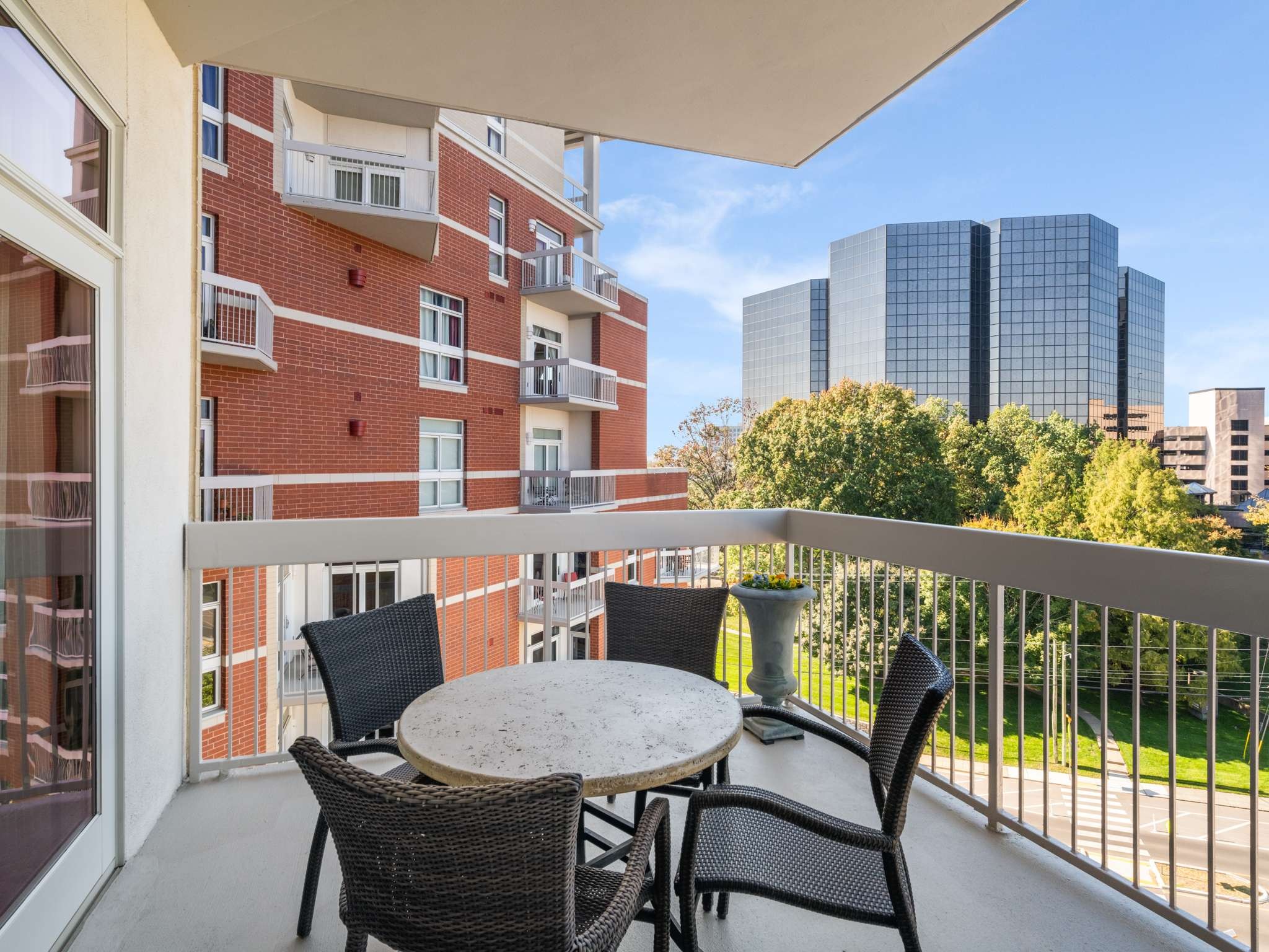 110 31st Ave, N Unit: 701