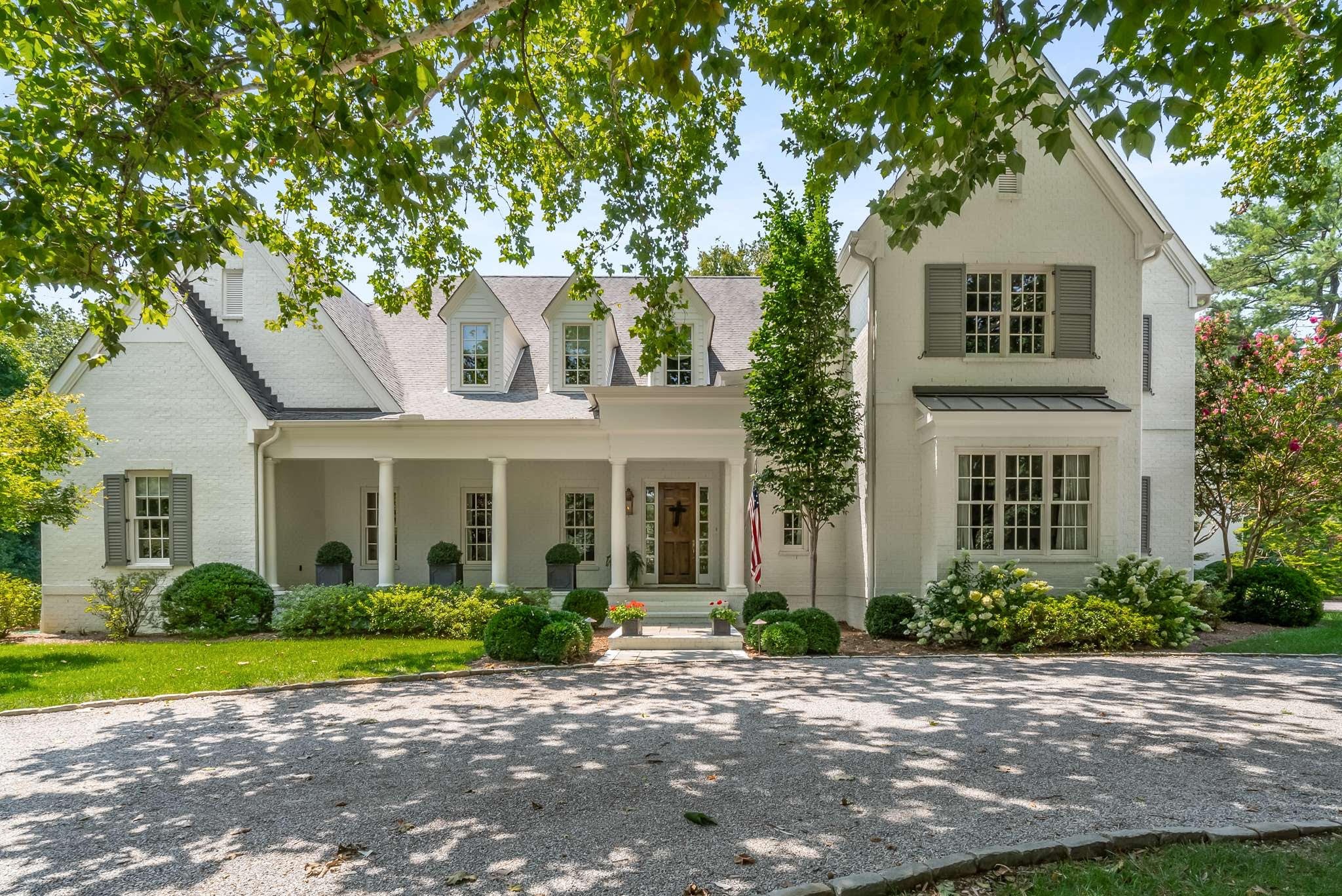 1011 Grassland Ln