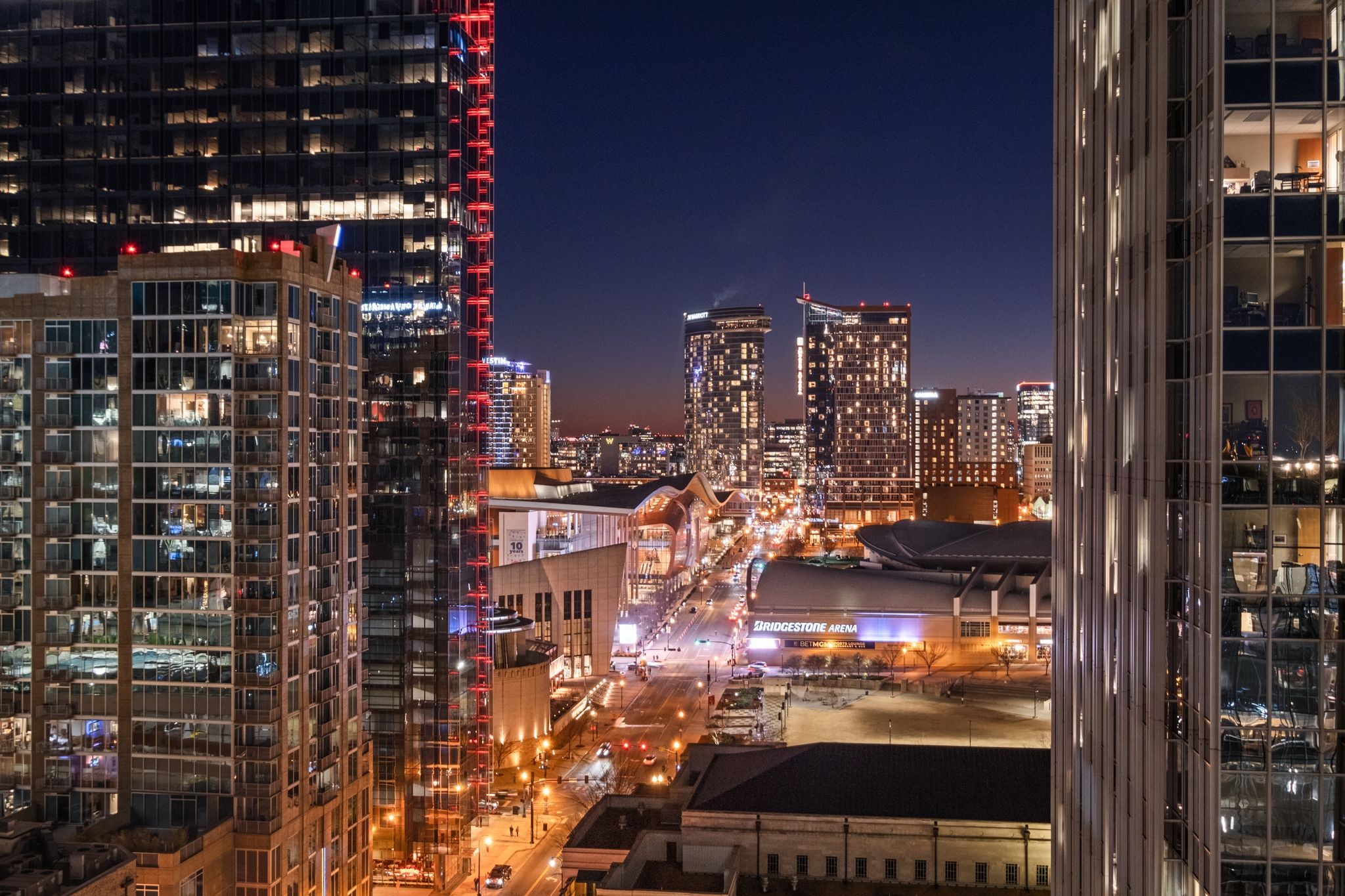 160 2nd Ave, S Unit: 2704