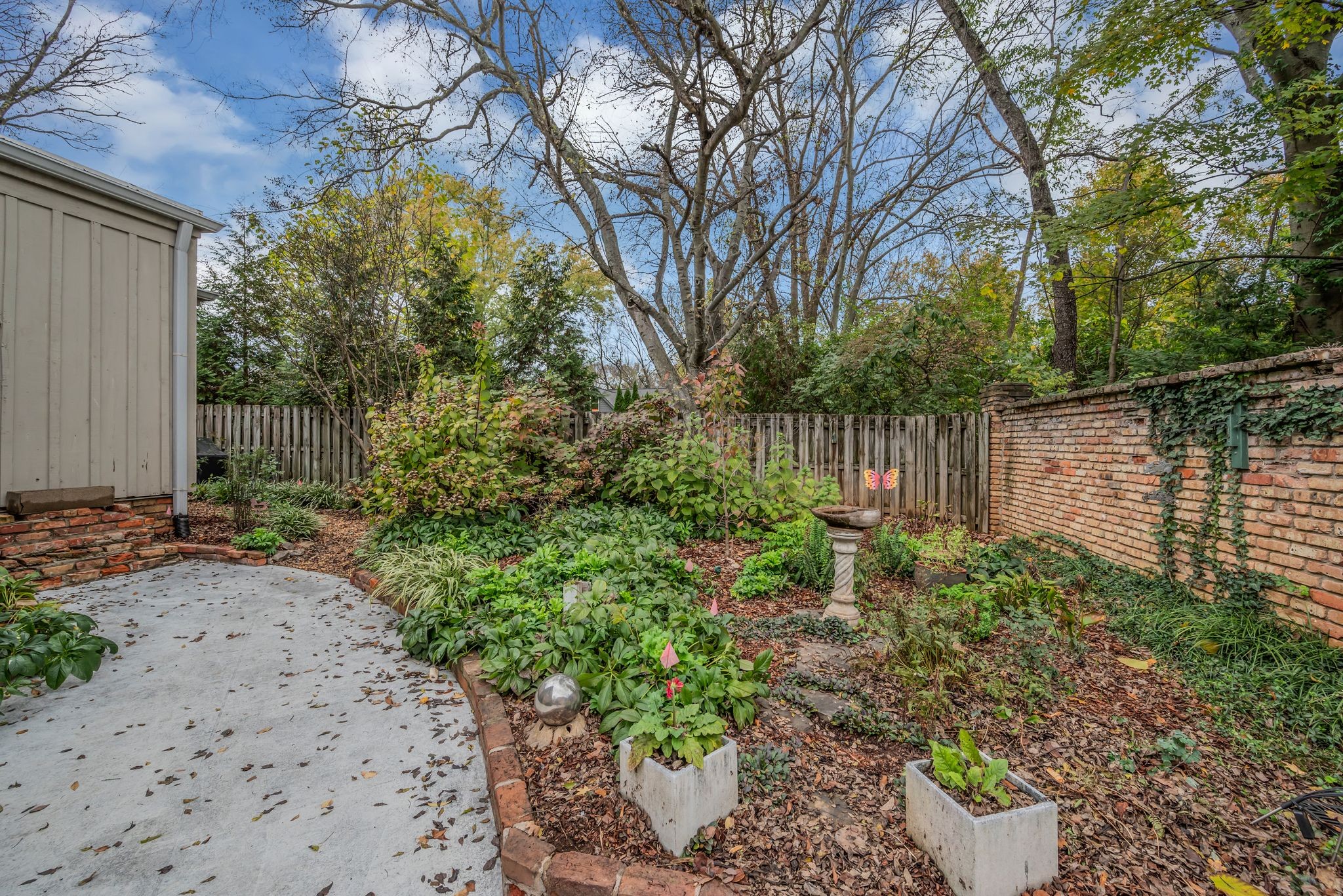 4104 Estes Rd