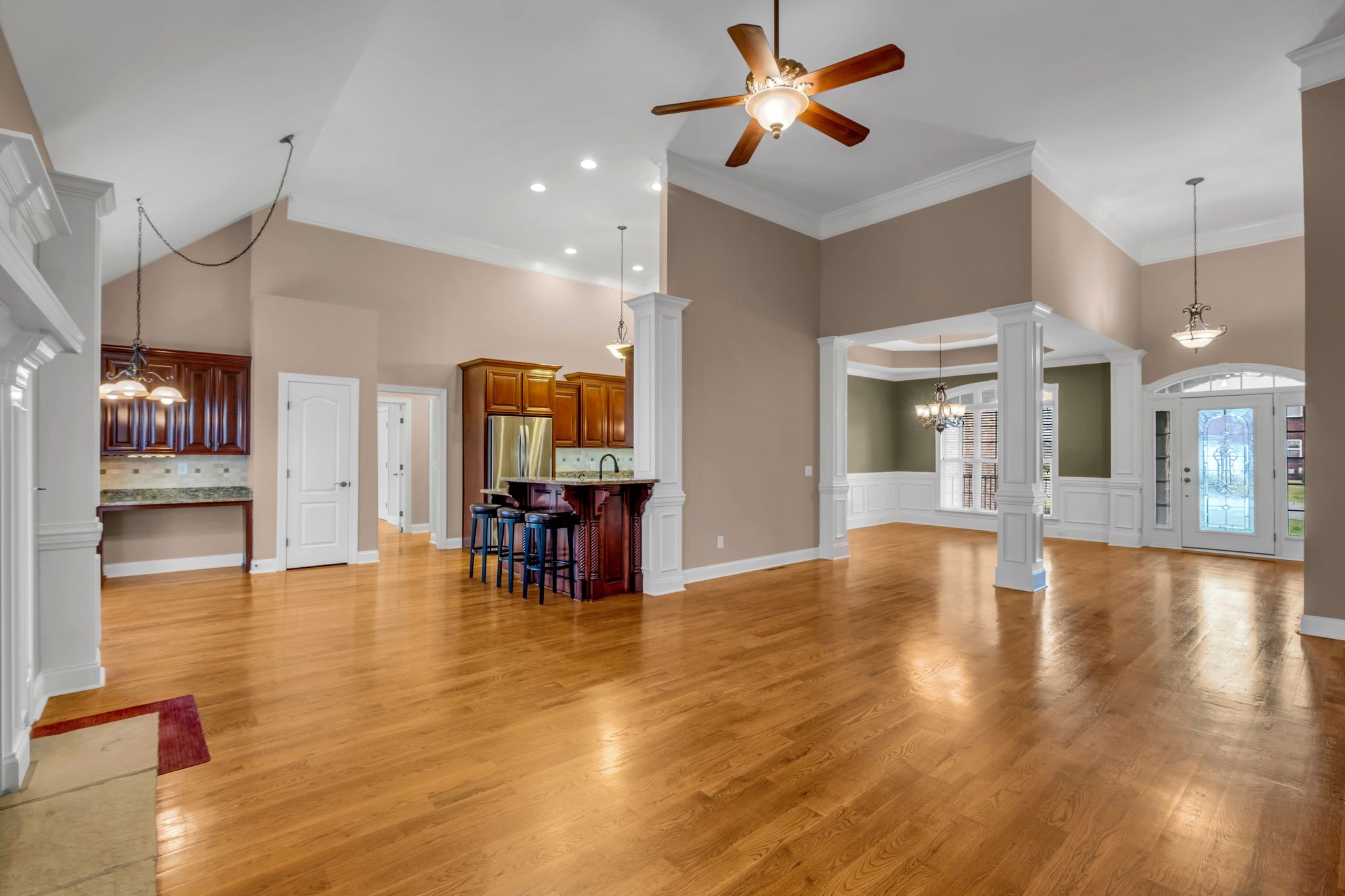 821 Harrisburg Ln