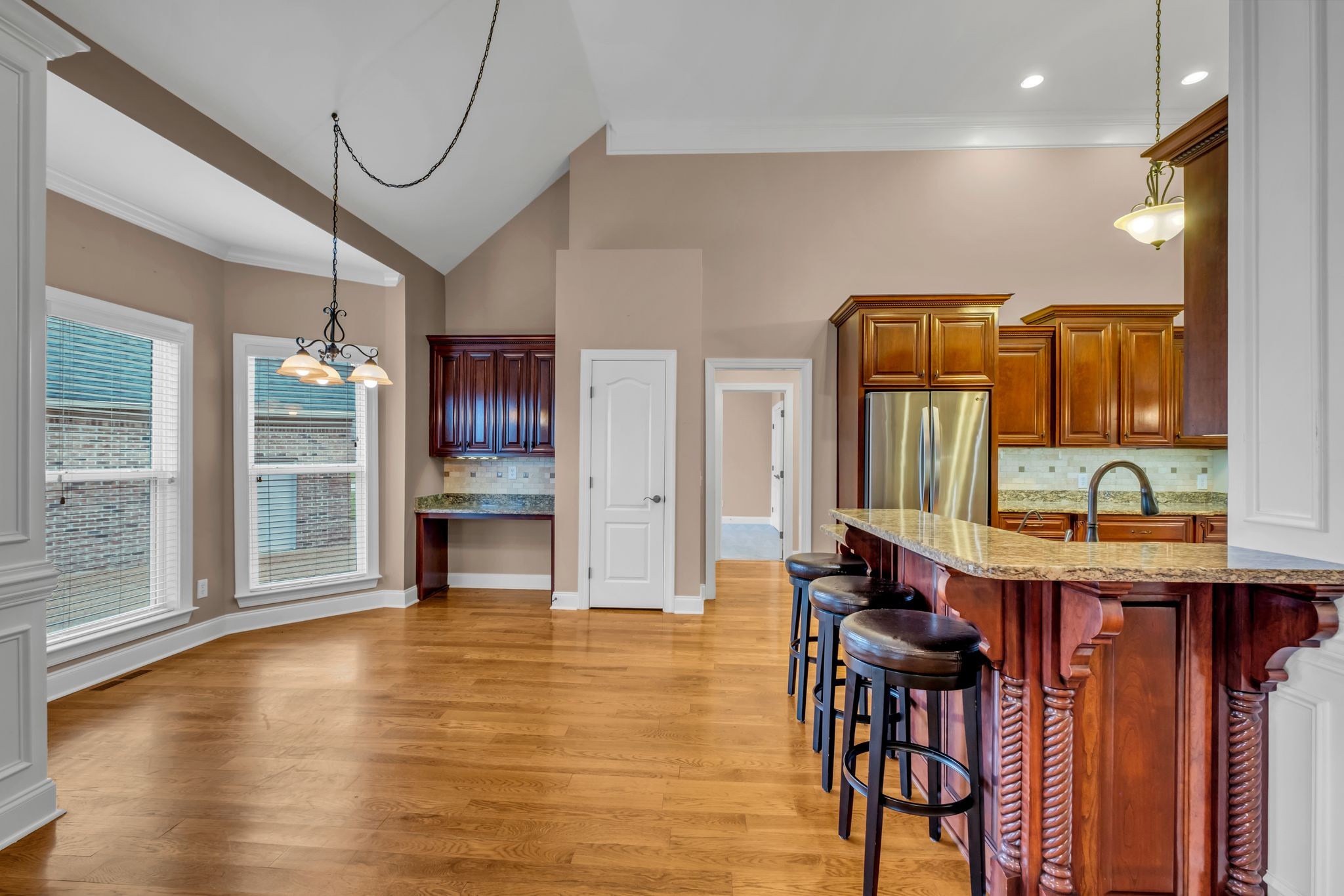 821 Harrisburg Ln
