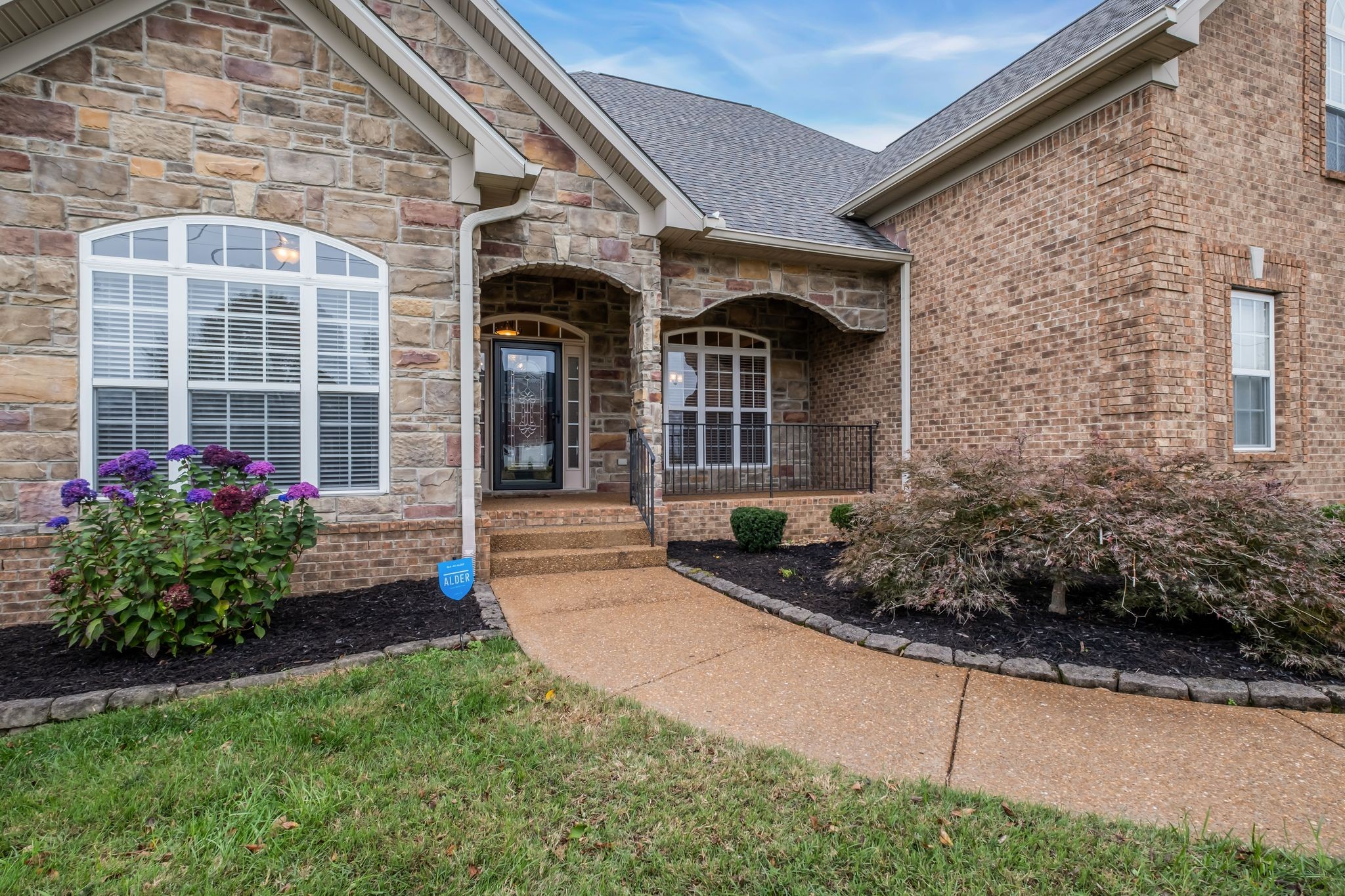 821 Harrisburg Ln