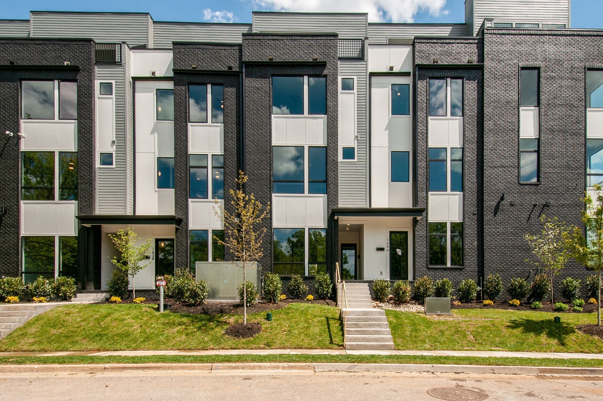 1640 19th Ave, S Unit: 8