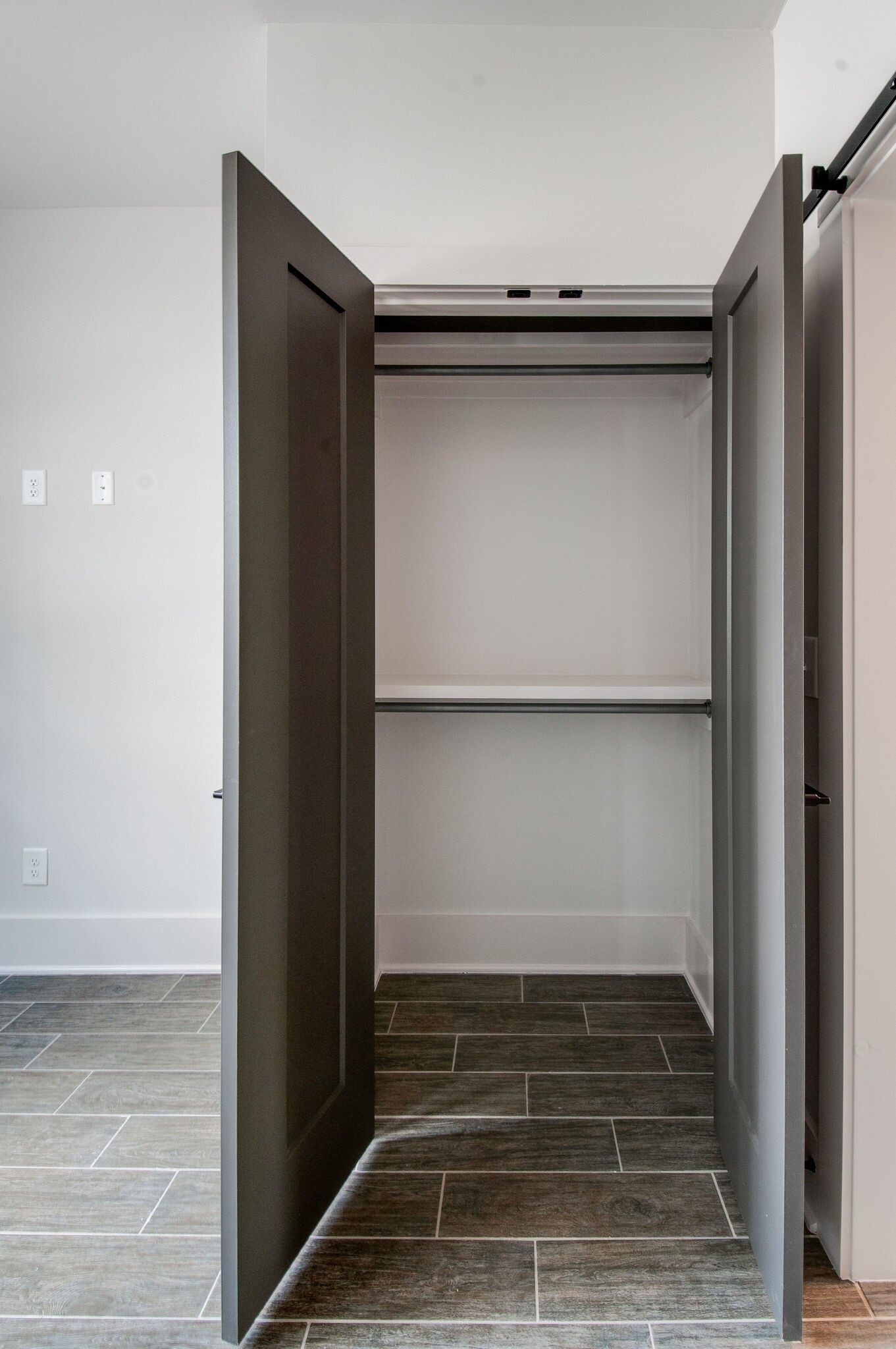 1640 19th Ave, S Unit: 8