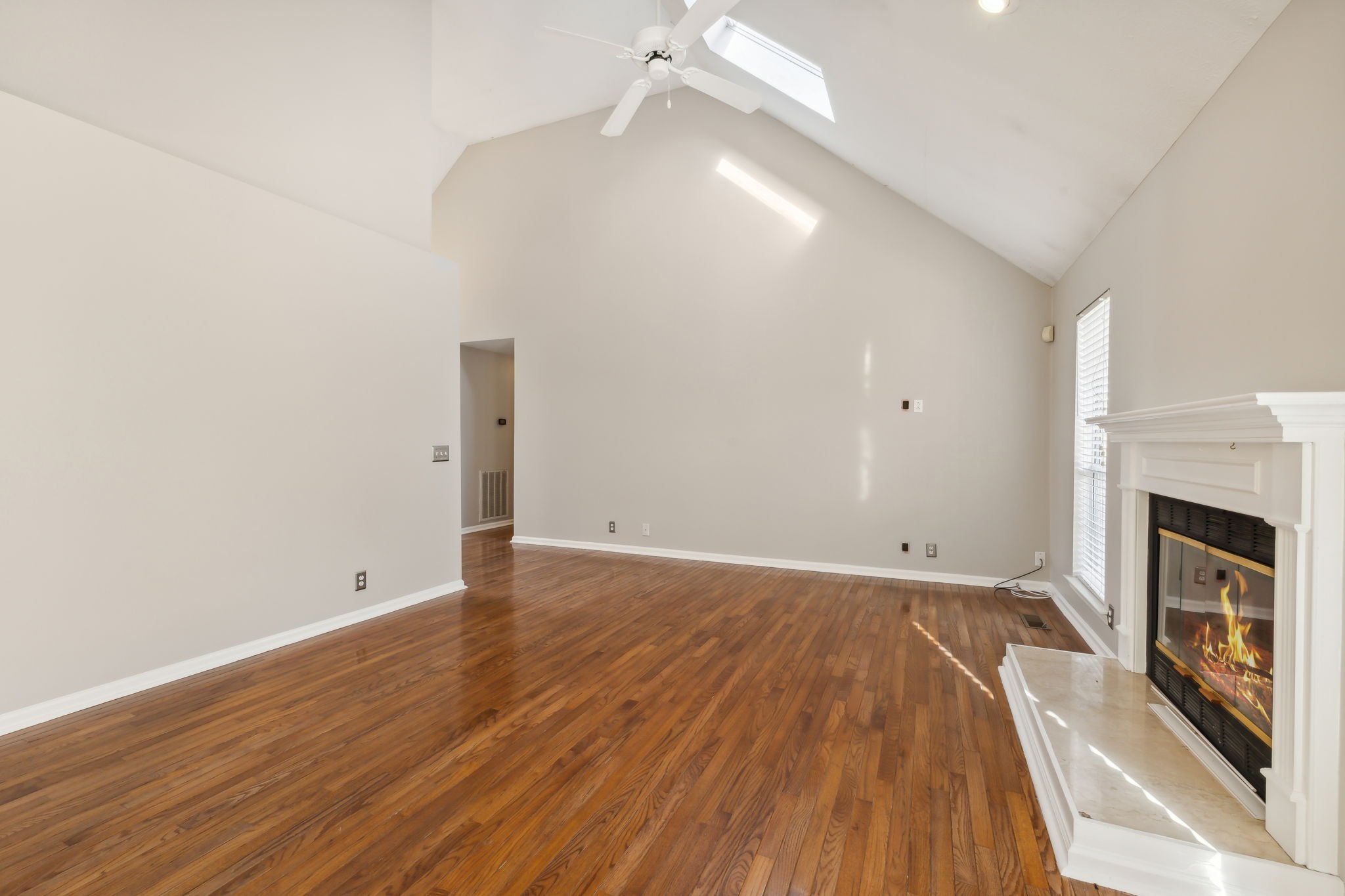 104 Woodfield Ct