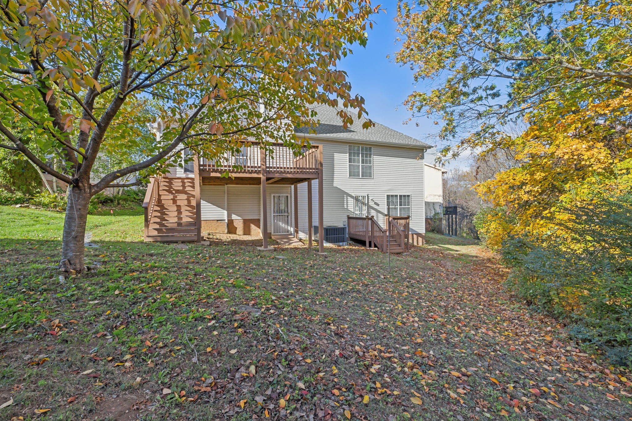 104 Woodfield Ct