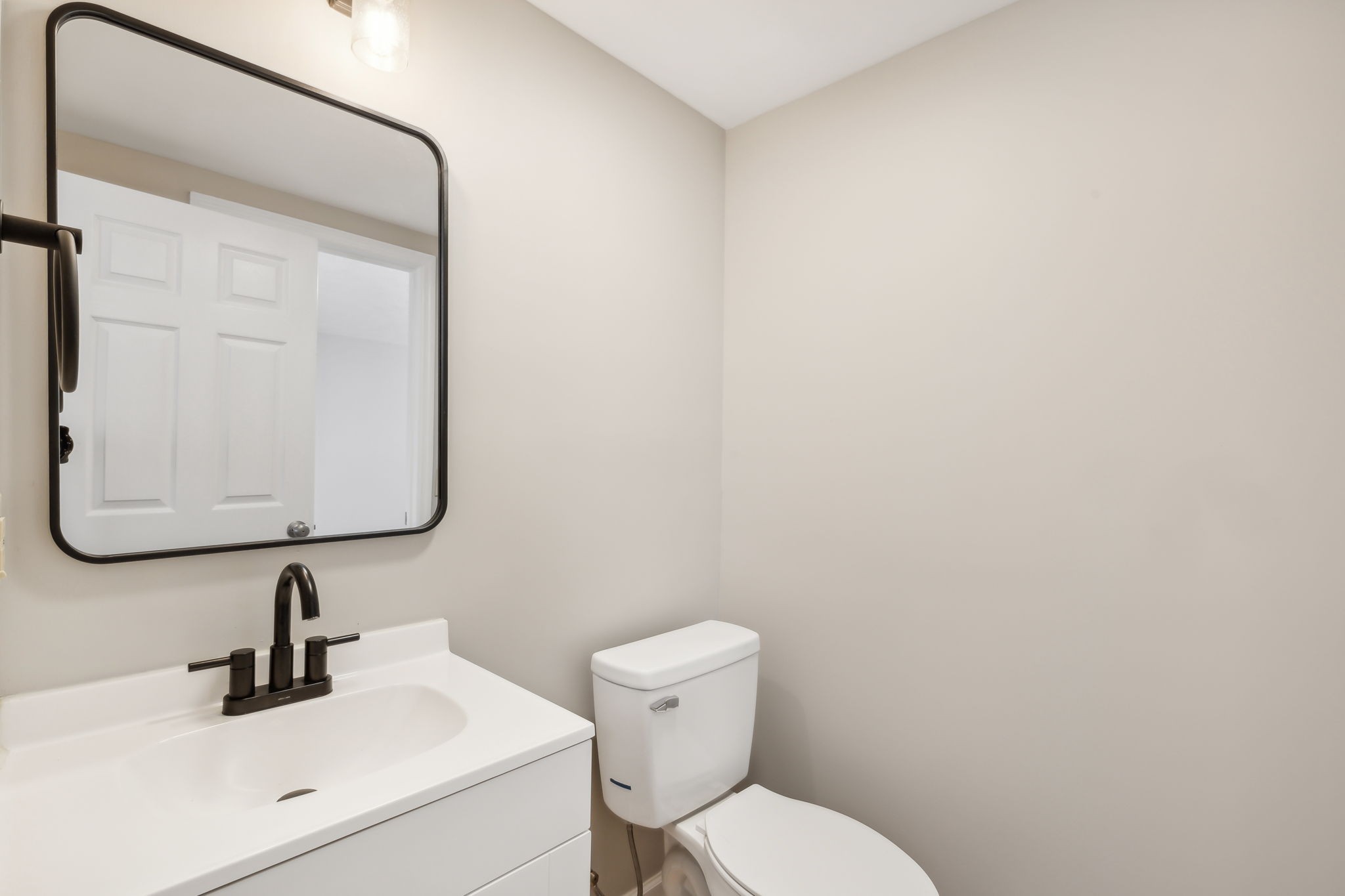 104 Woodfield Ct
