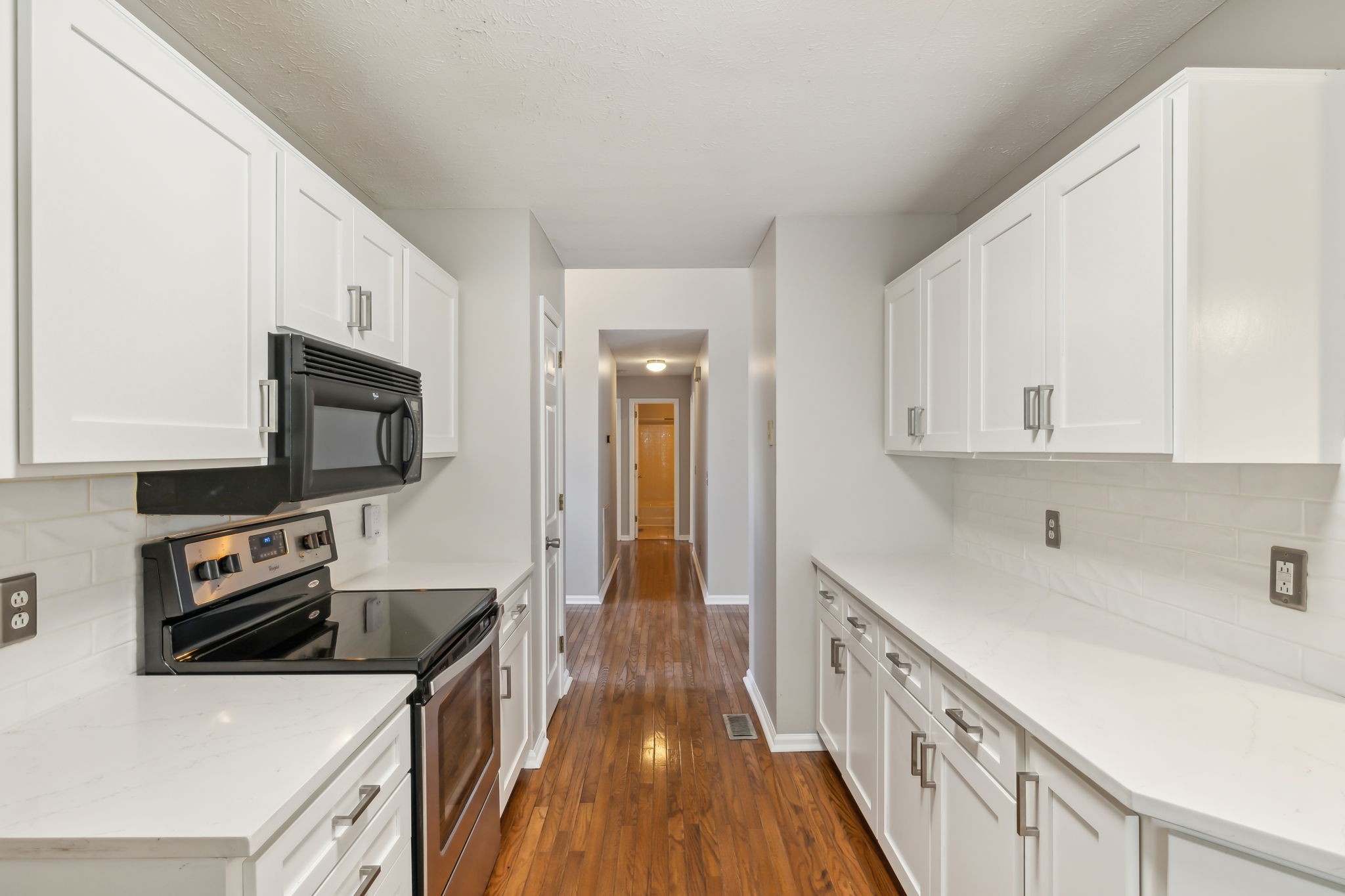 104 Woodfield Ct