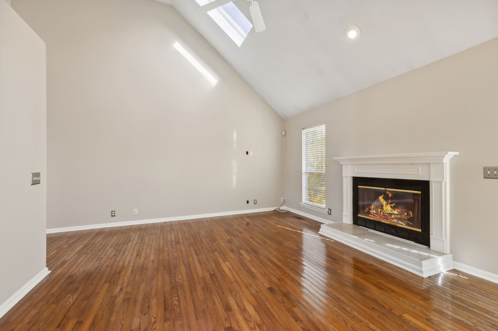 104 Woodfield Ct