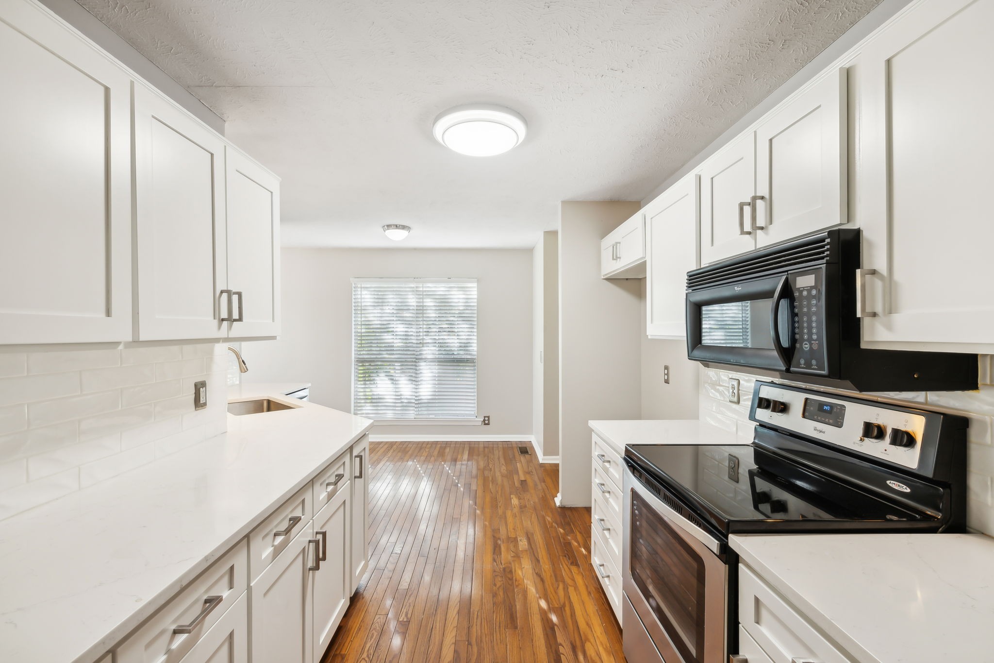 104 Woodfield Ct