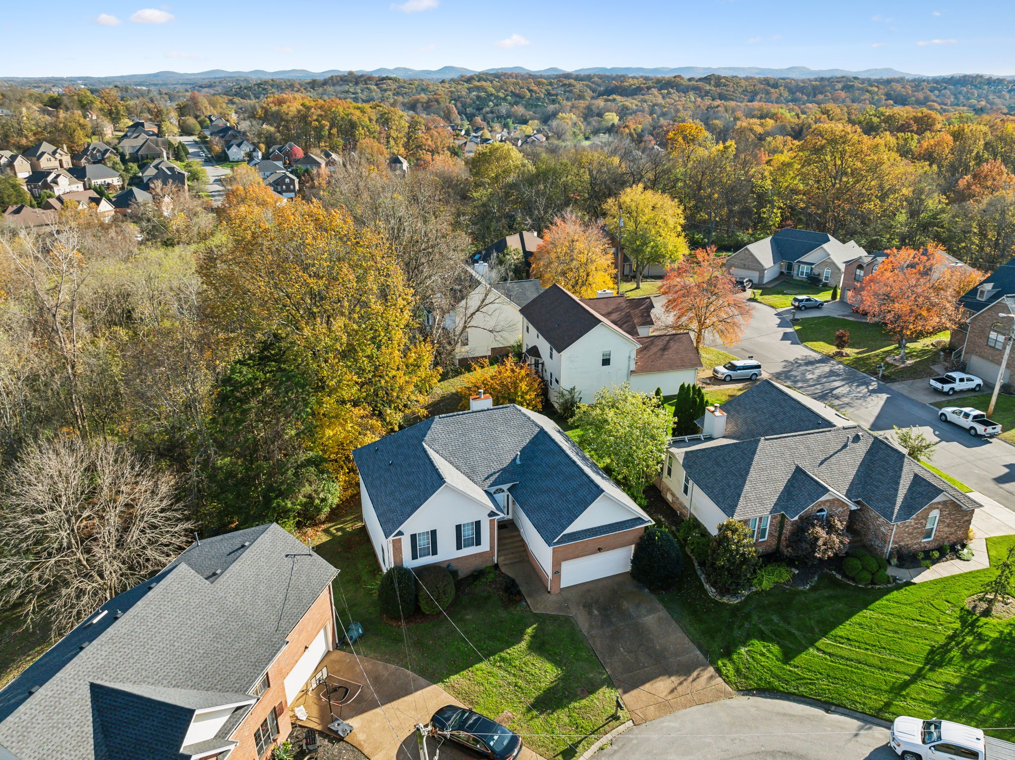 104 Woodfield Ct