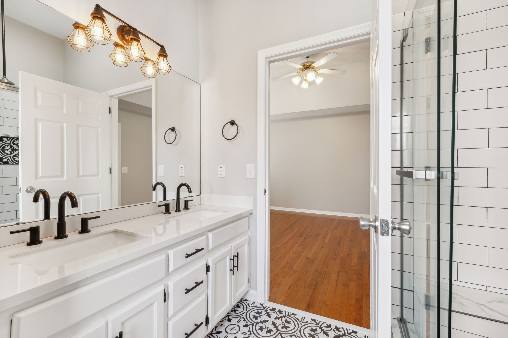 104 Woodfield Ct