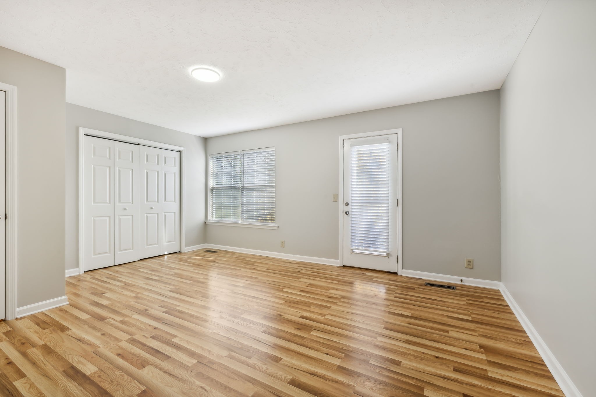 104 Woodfield Ct