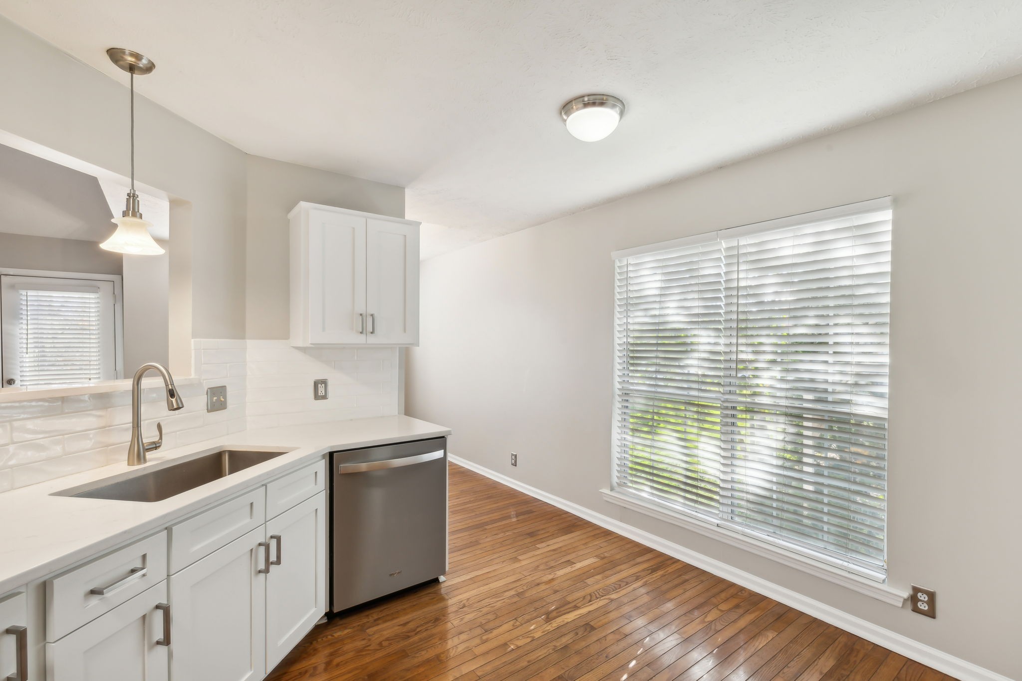 104 Woodfield Ct