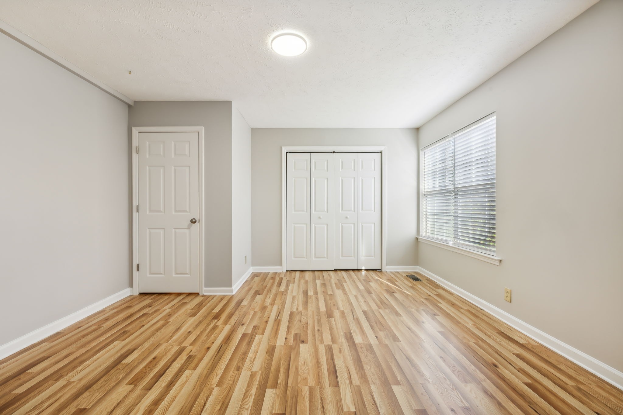 104 Woodfield Ct