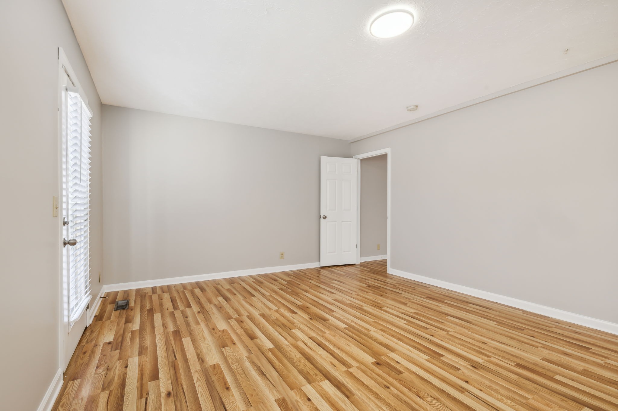 104 Woodfield Ct