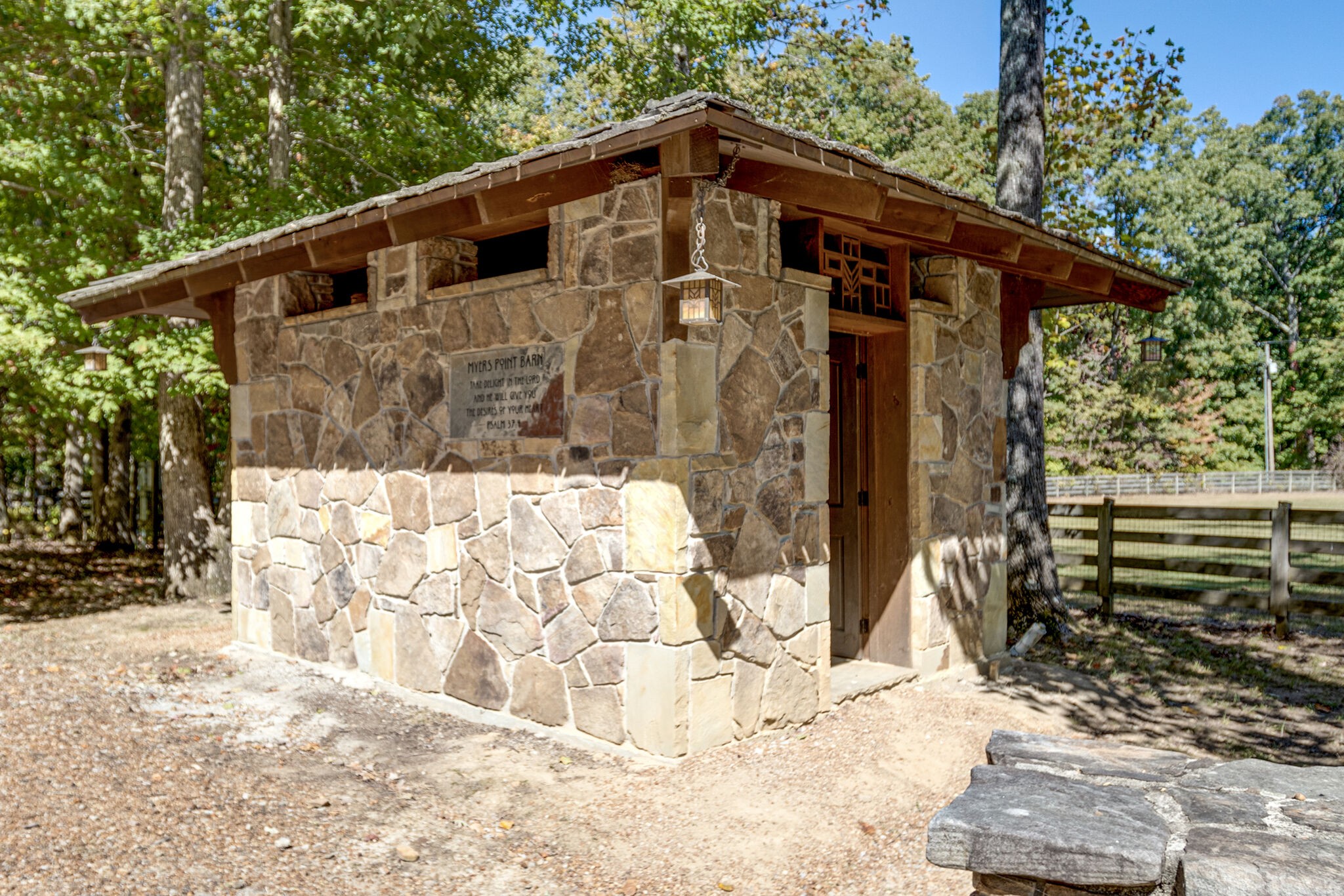 15 Myers Point Rd