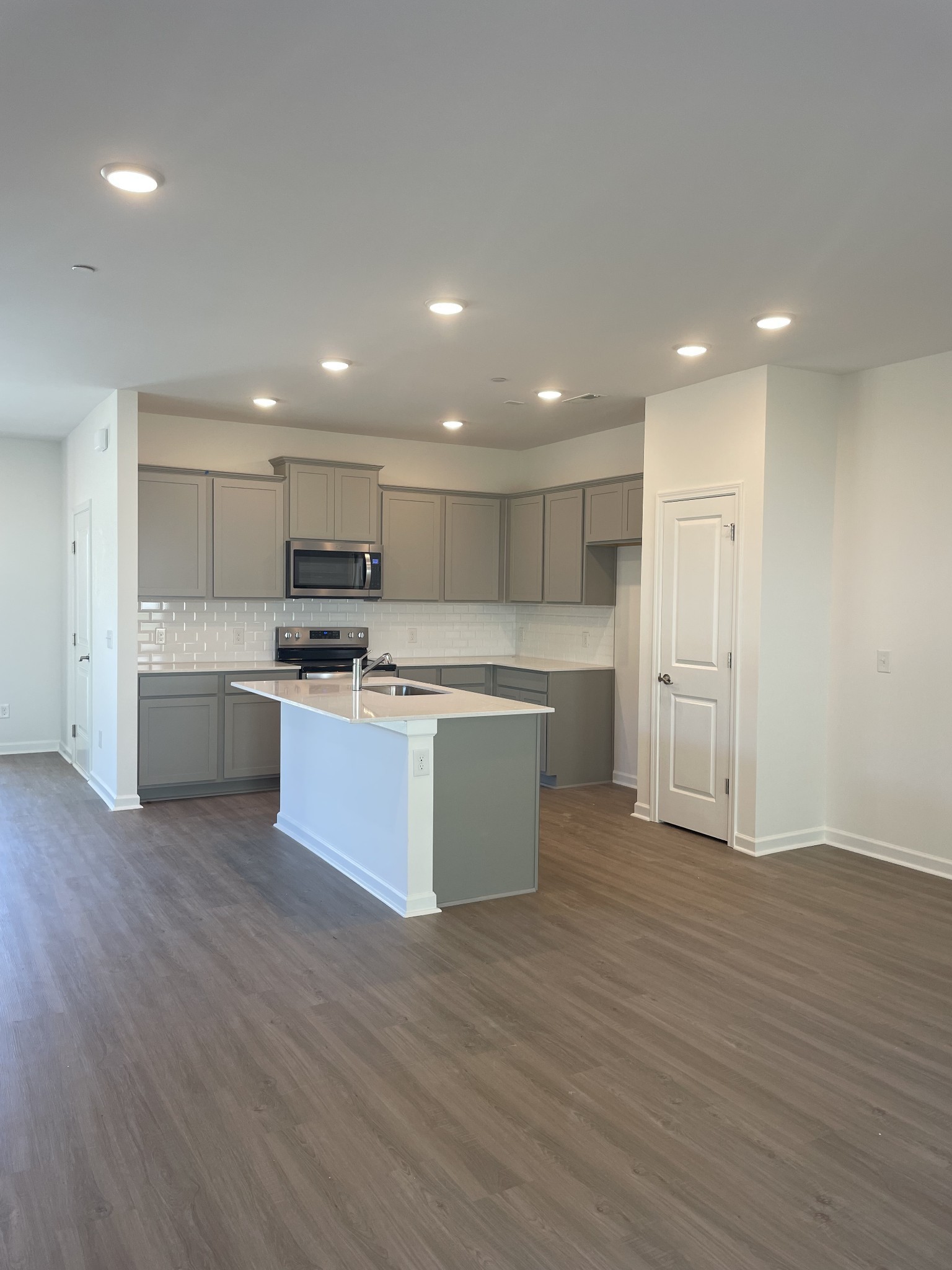 7149 Mapleside Lane