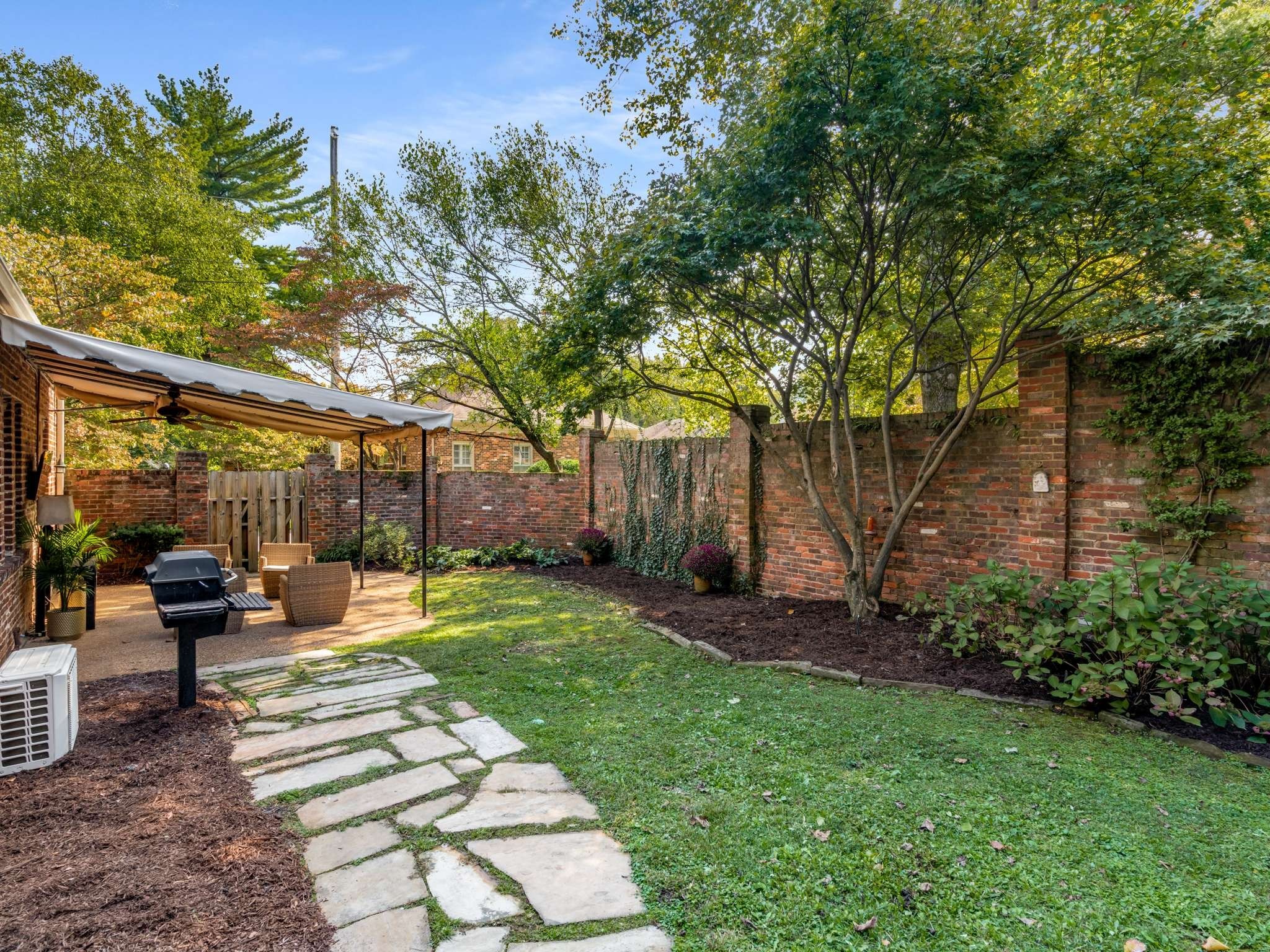 501 Brighton Pl