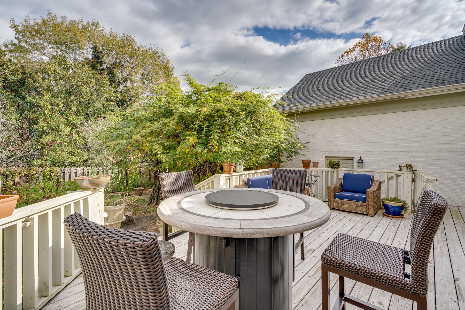 1516 Daventry Ct