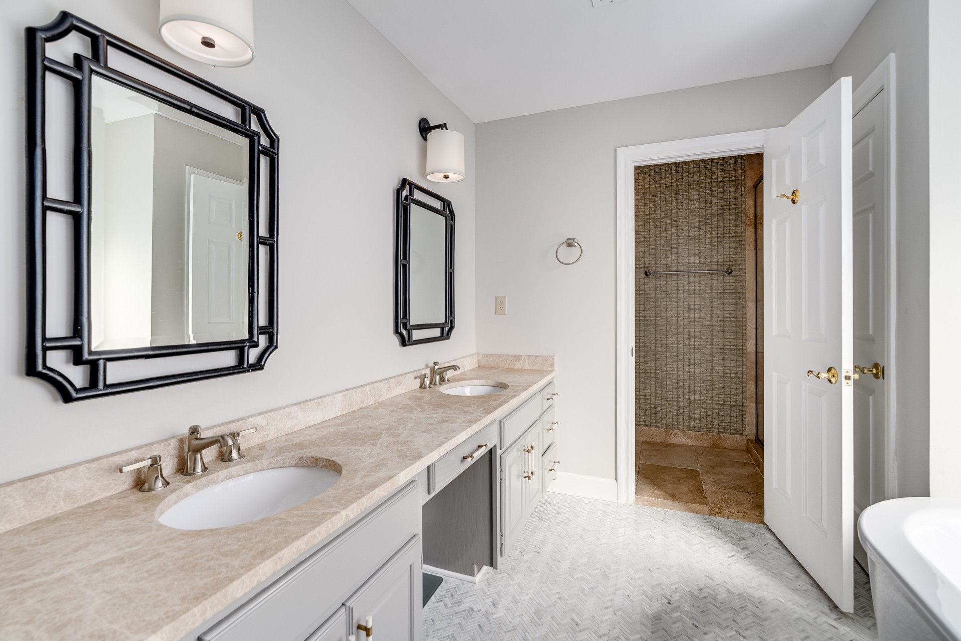 1516 Daventry Ct
