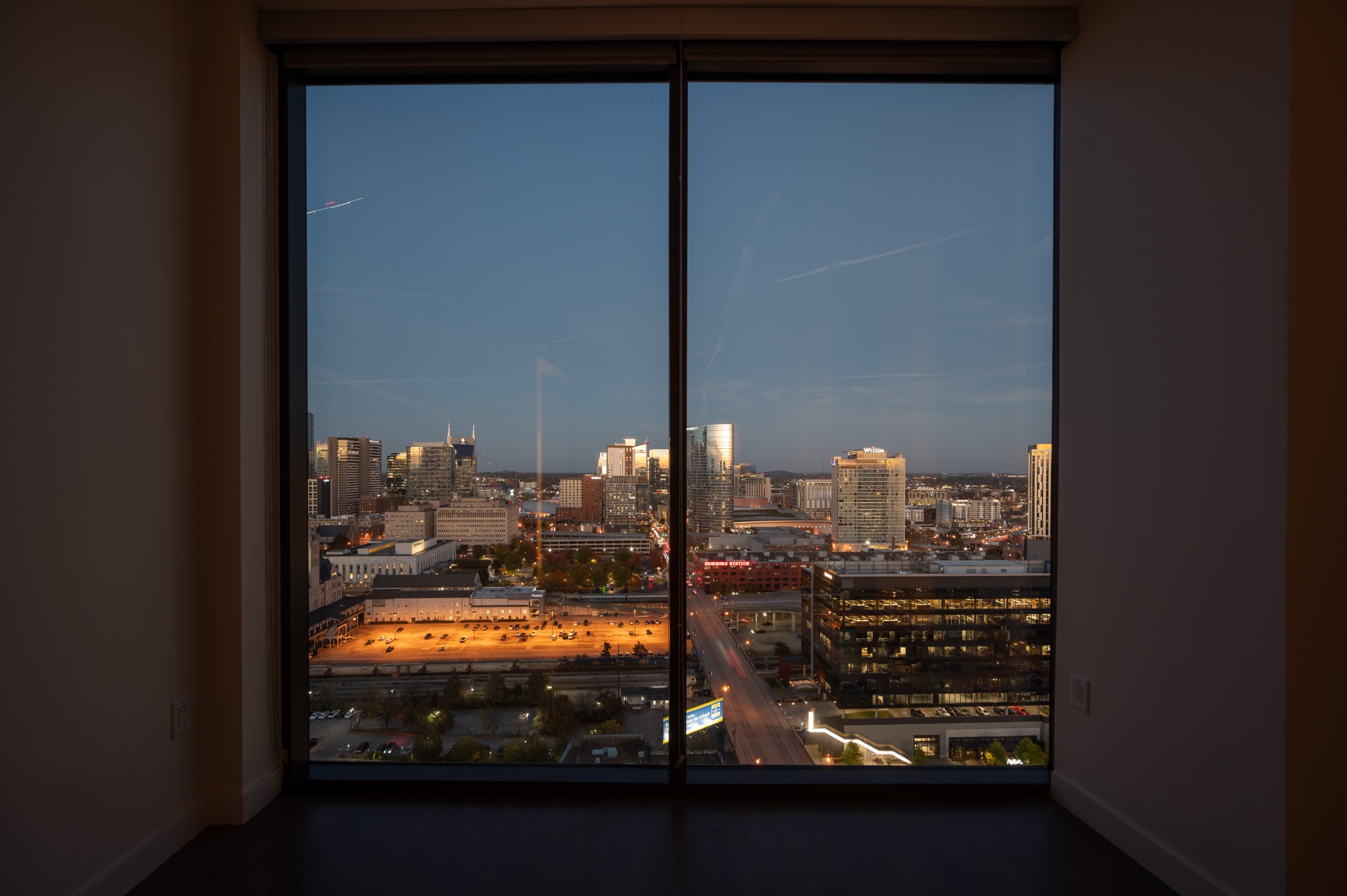 1212 Demonbreun St Unit: 2214